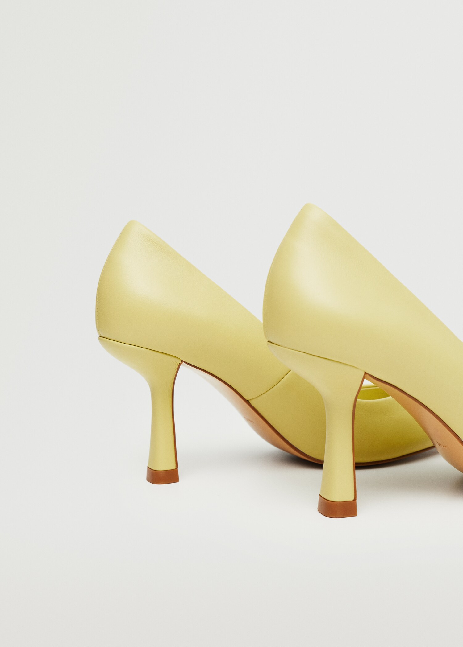 Heel leather shoes - Details of the article 2