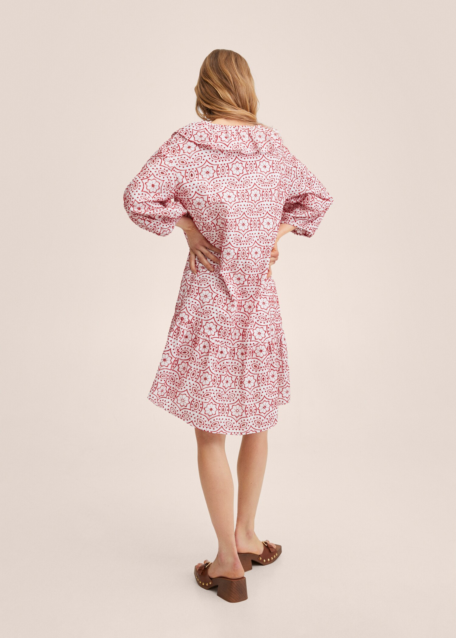 Besticktes Baumwollkleid - Rückseite des Artikels