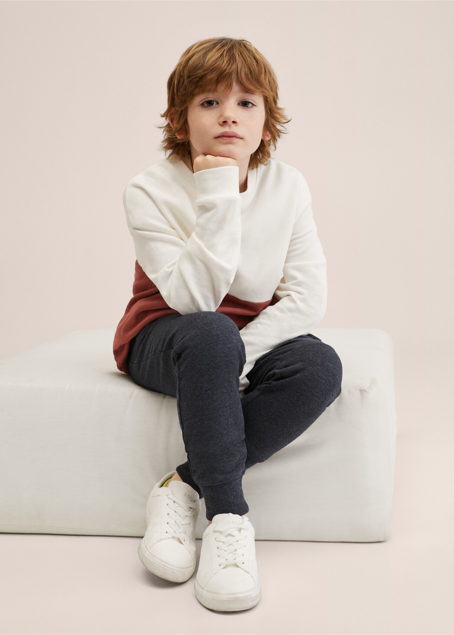 Pantalón jogger mensaje relieve - Detalle del artículo 4