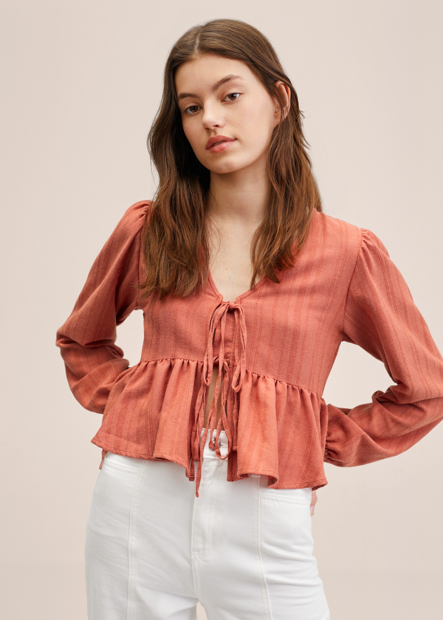 Blouse fluide volantée - Plan moyen