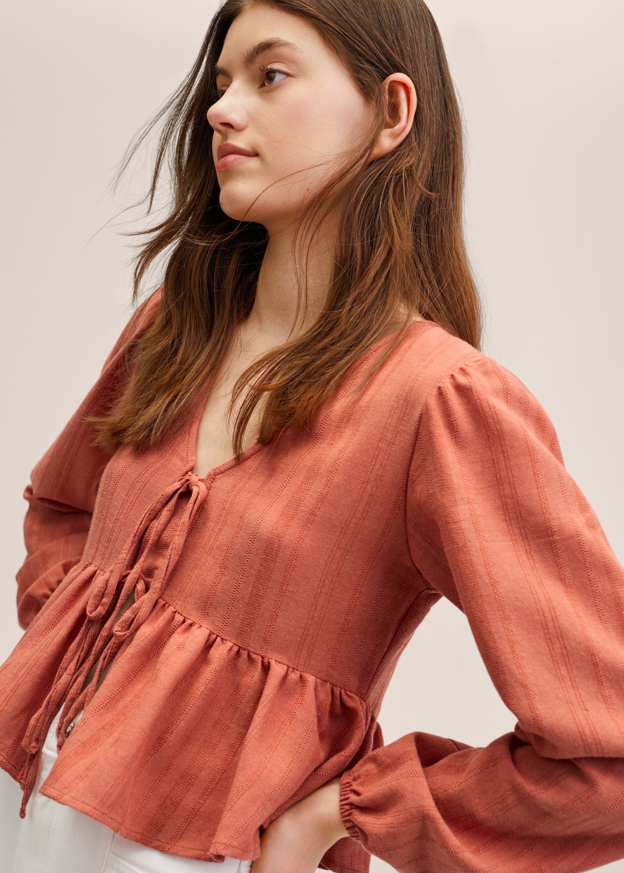 Flowy ruffle blouse - Details of the article 1