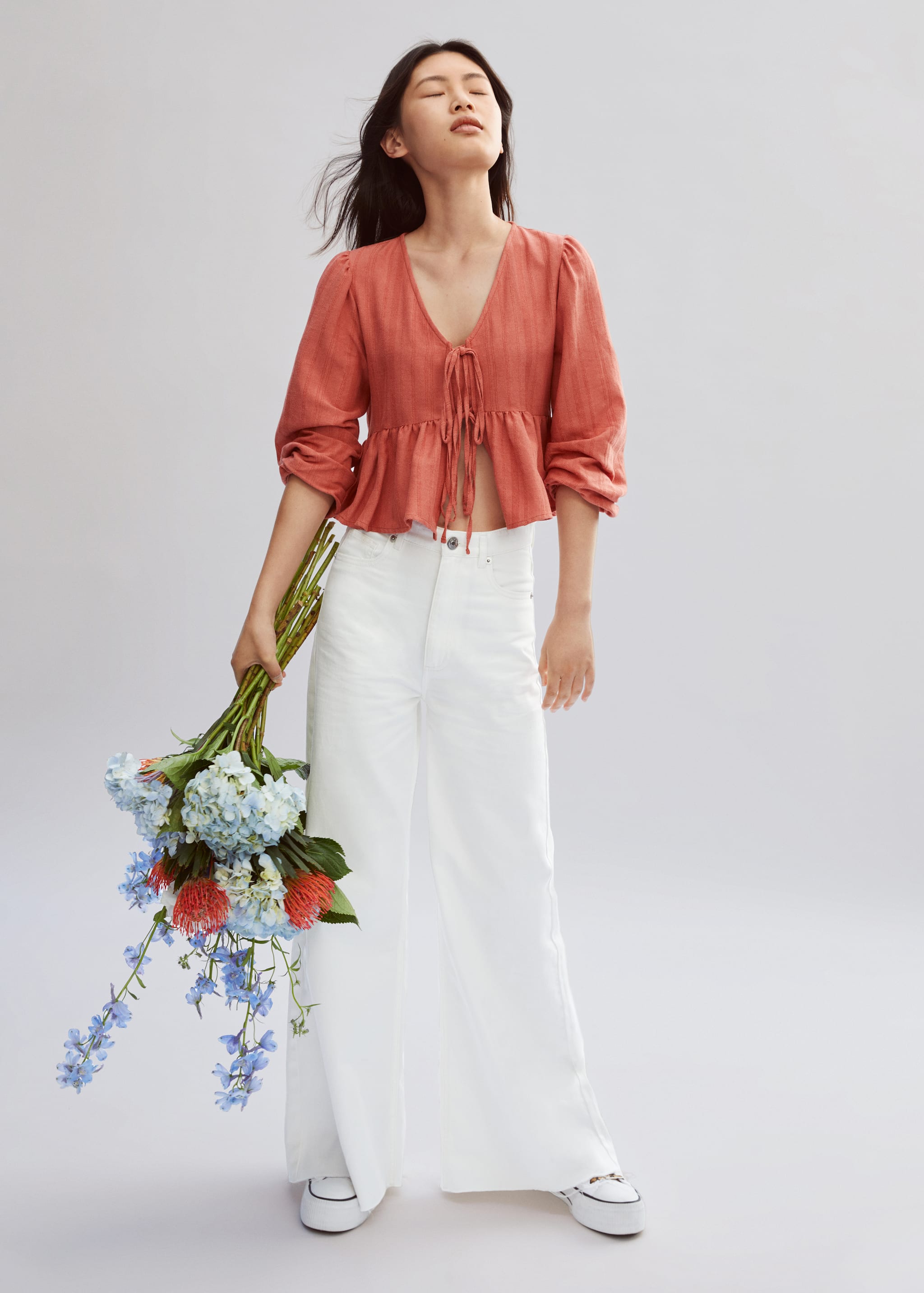 Flowy ruffle blouse - Details of the article 5
