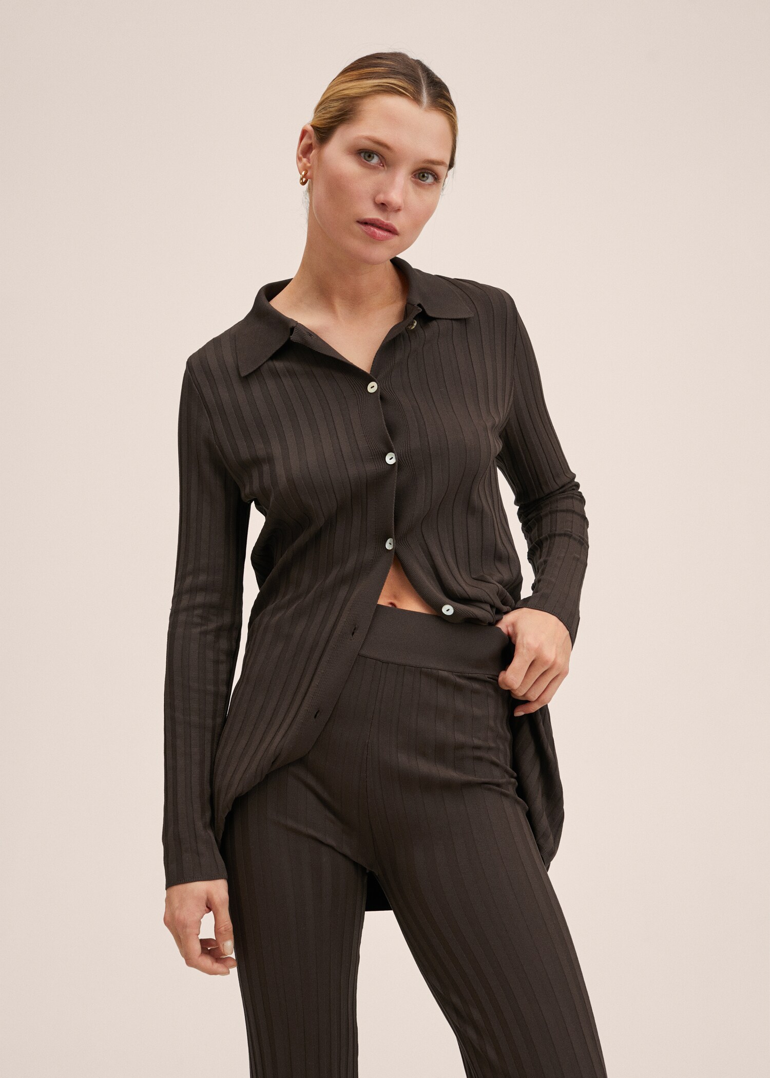 Ribbed flared trousers - Details of the article 1