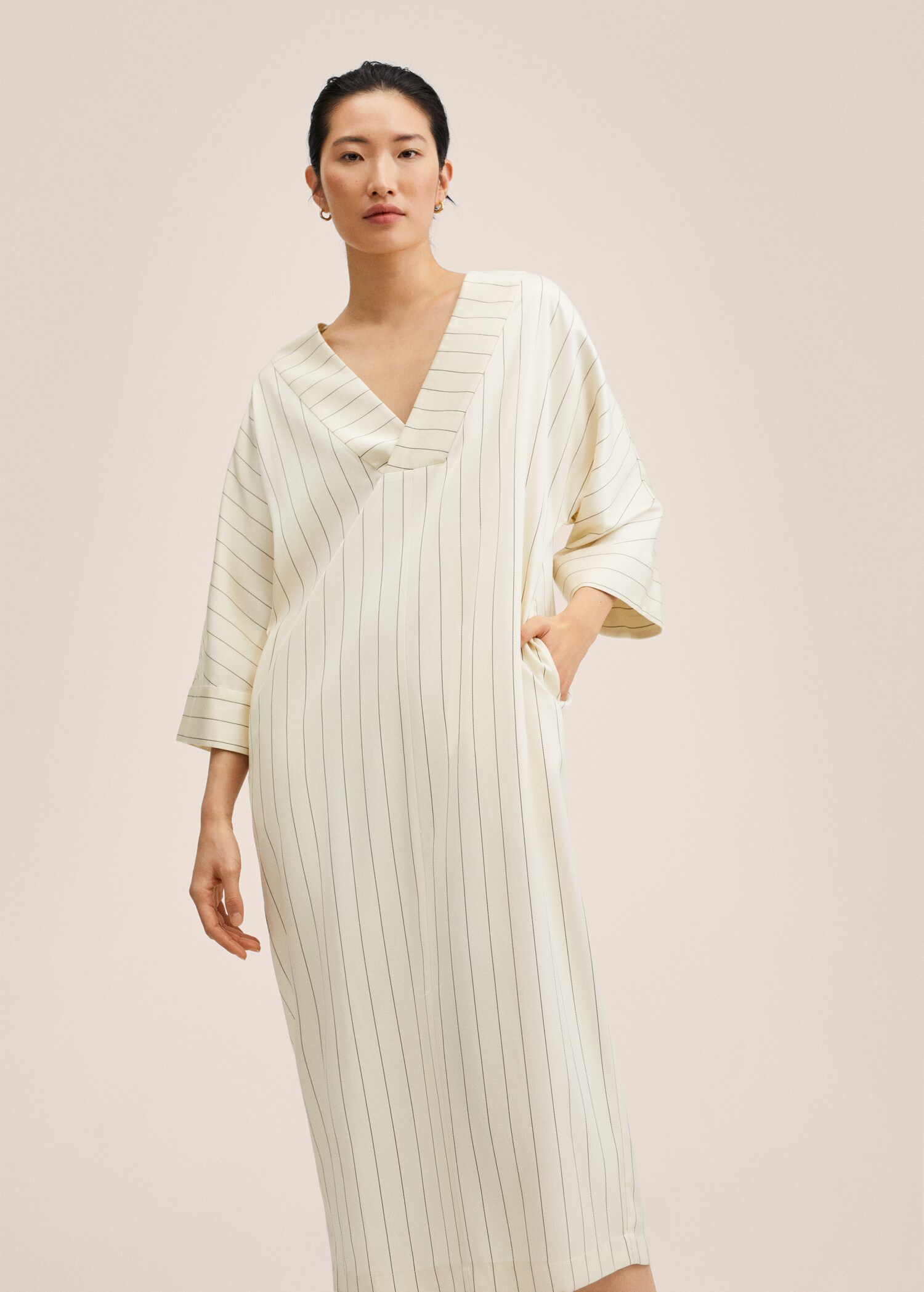 Šaty oversize s proužky - Náhled ve středové rovině