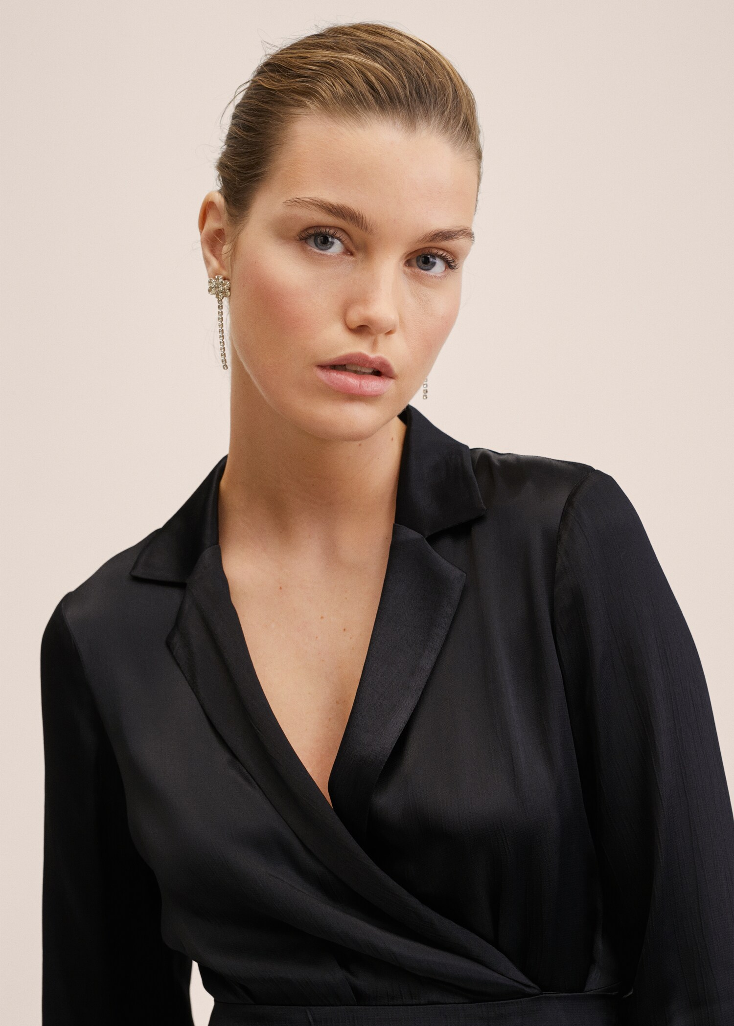 Wrapped satin dress - Details of the article 1