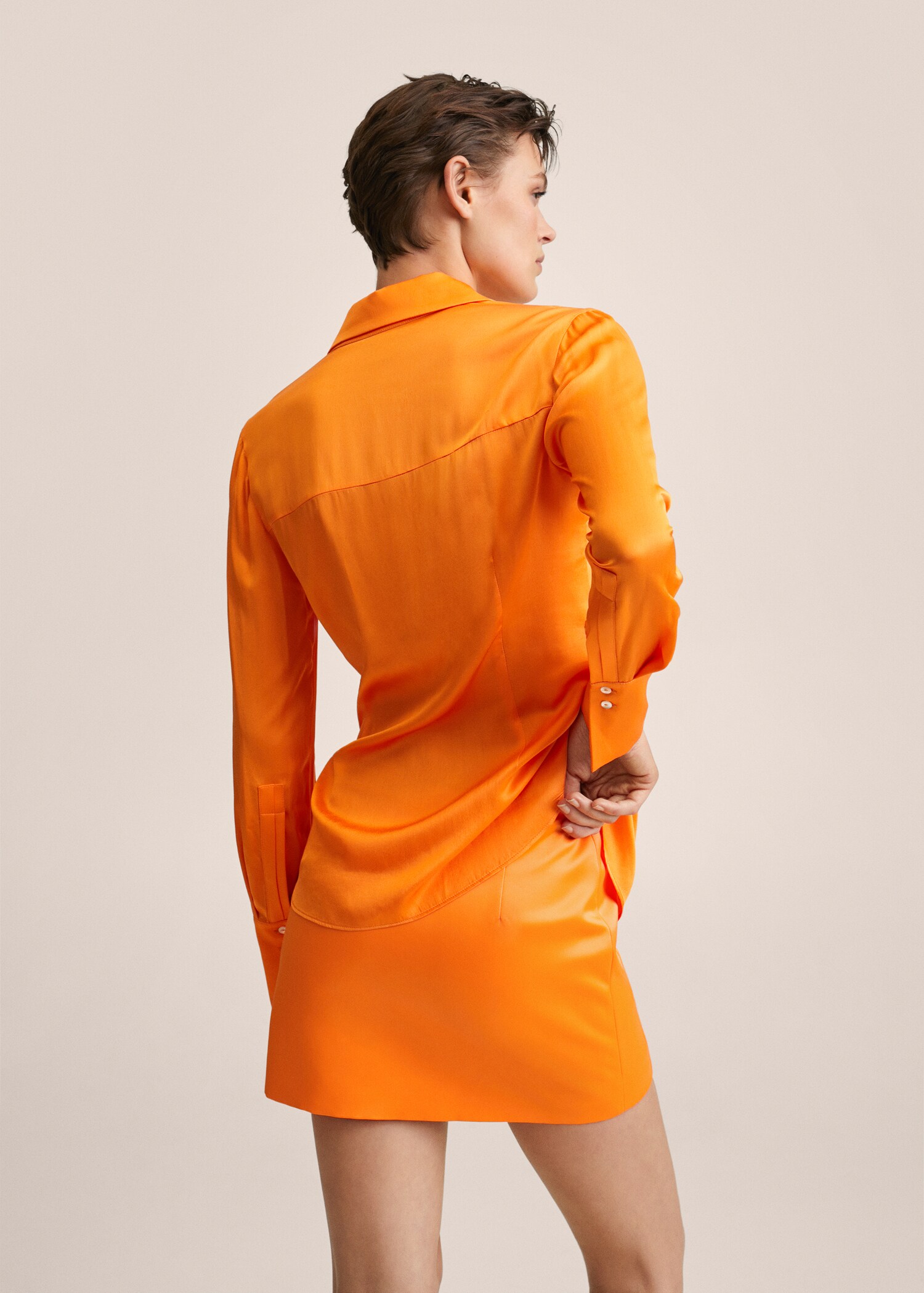 Mini-skirt with seams - Reverse of the article