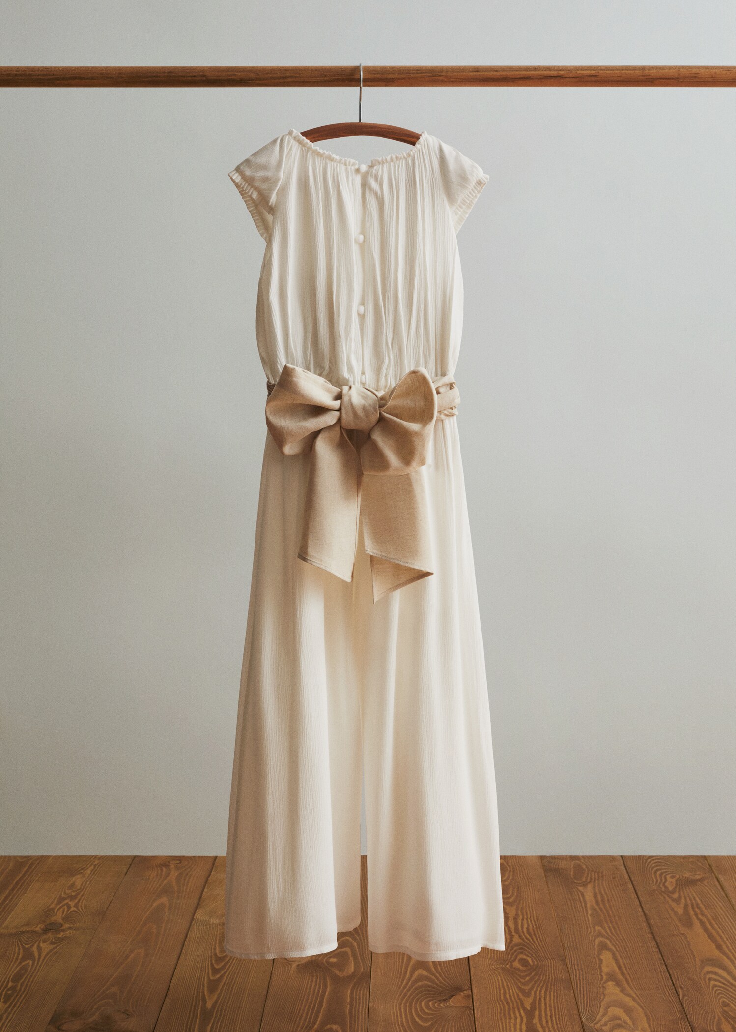 Flowy belt jumpsuit - Details of the article 2