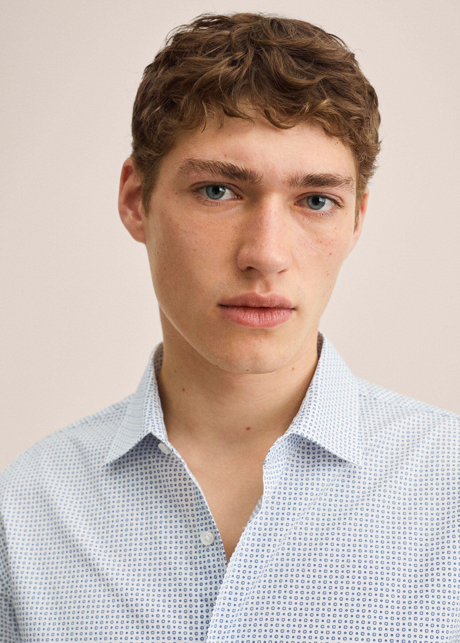 Slim-fit micro-print shirt - Details of the article 1
