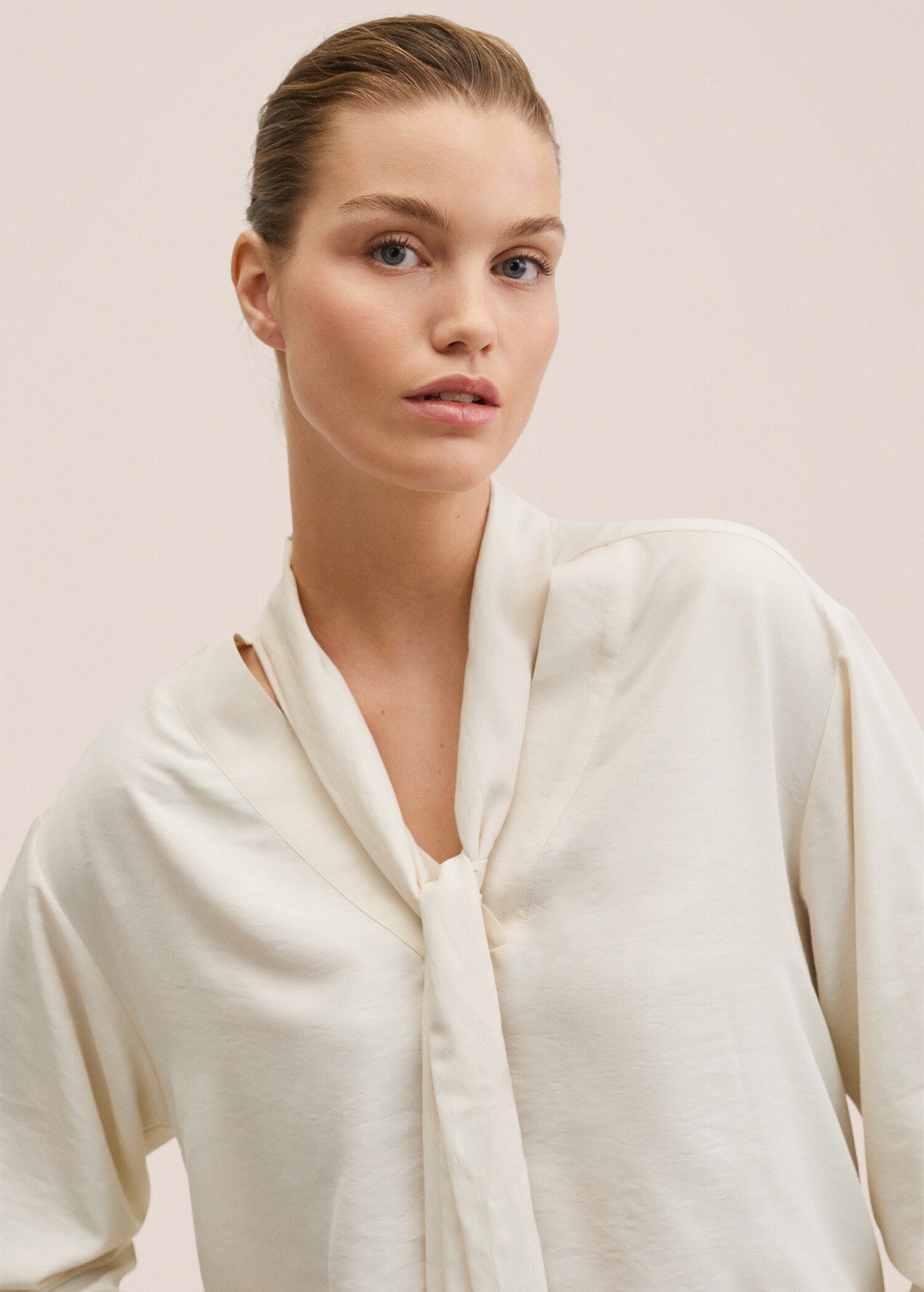 Blusa lazo cuello - Detalle del artículo 1