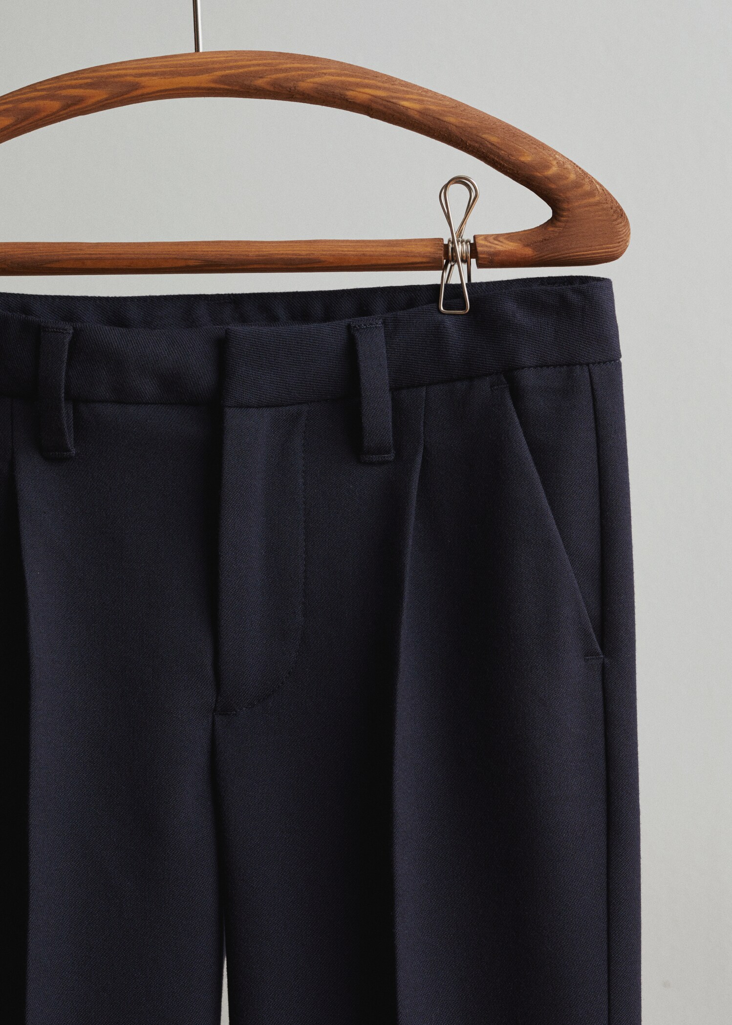 Pantalón traje regular fit - Plano medio