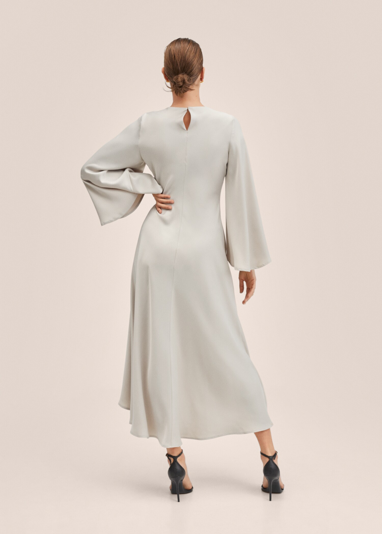 Vestido fluido satinado - Reverso del artículo