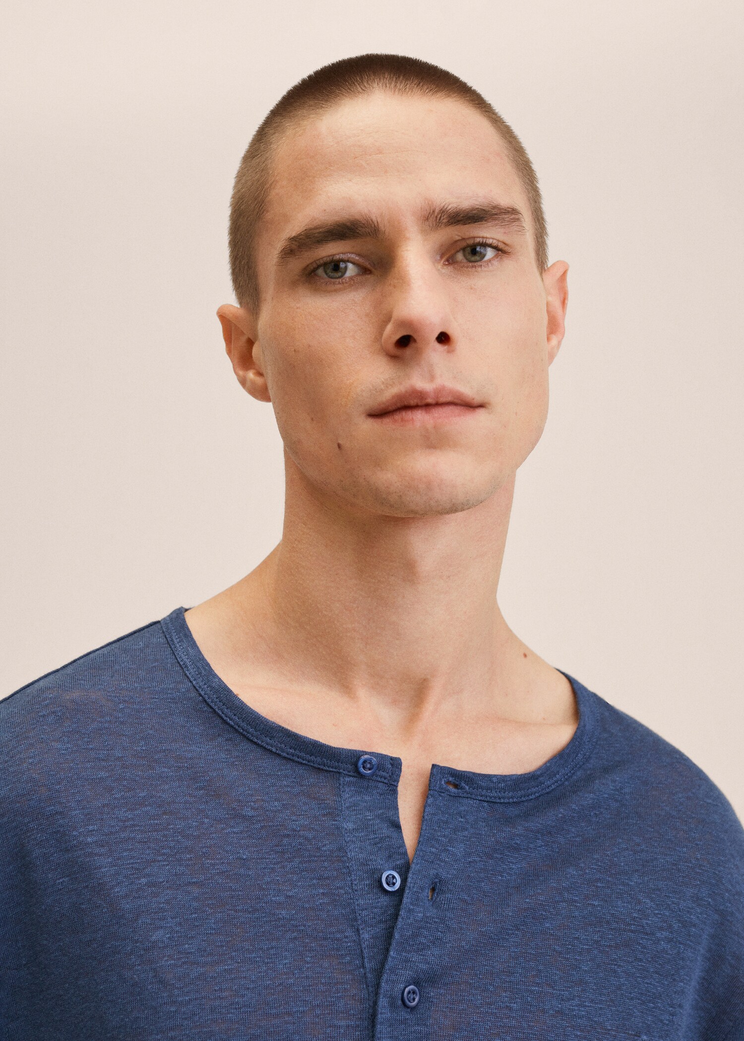 Henley linen-blend T-shirt - Details of the article 1