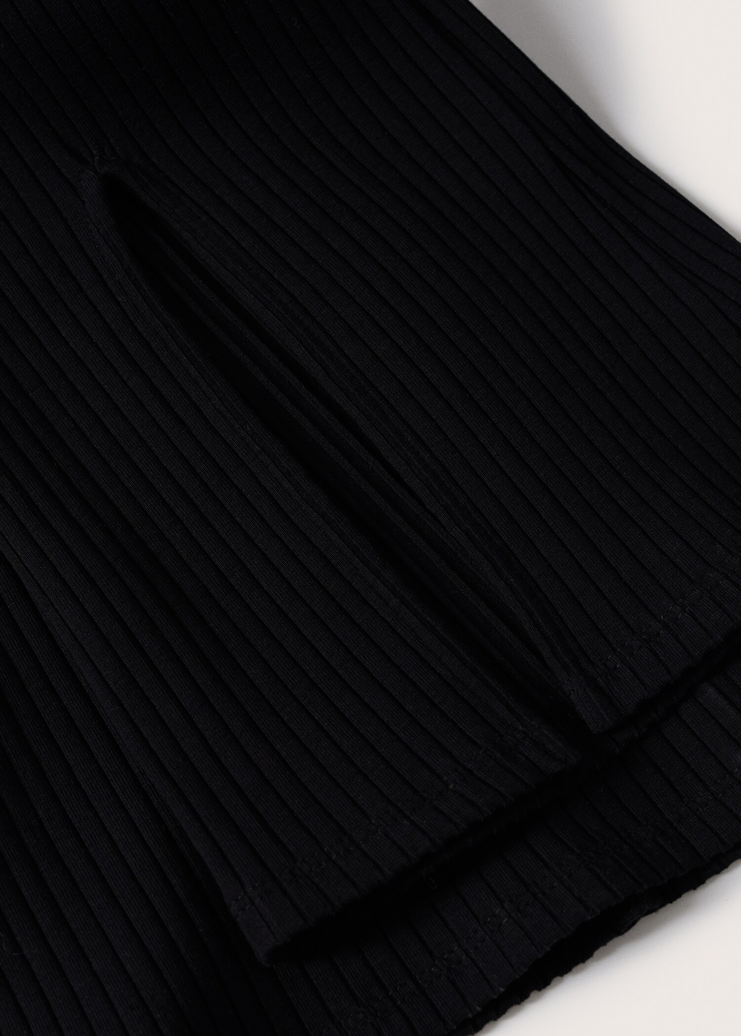 Side slit knit pants - Details of the article 8