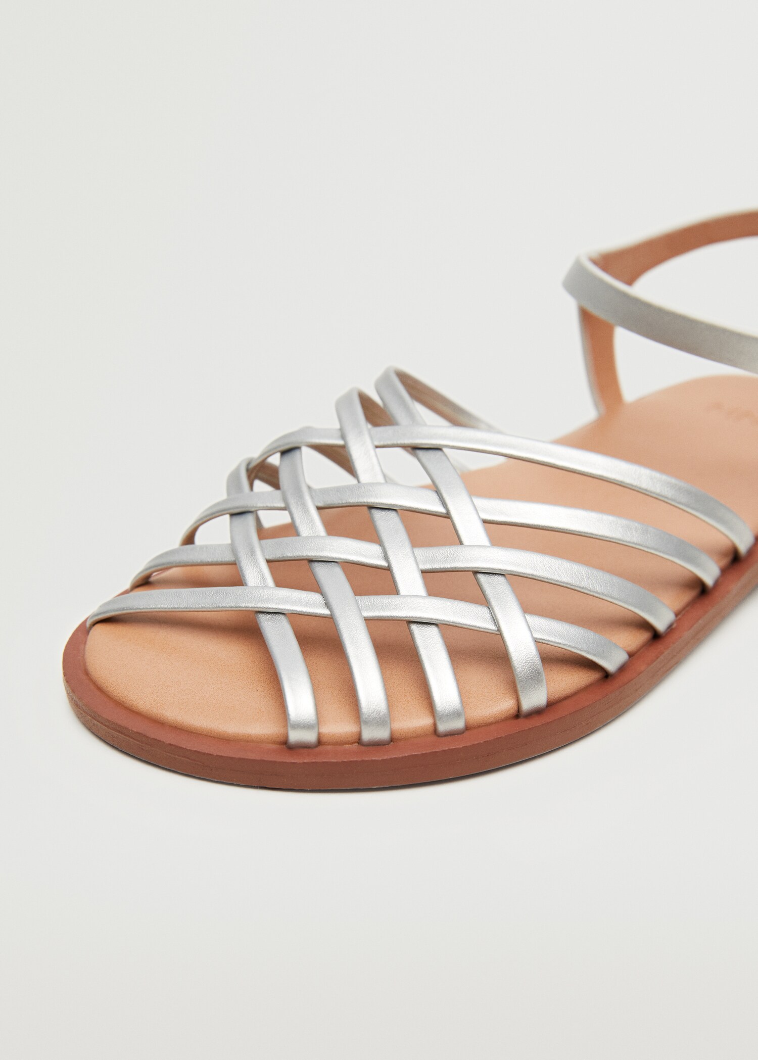 Criss-cross straps sandals - Details of the article 3