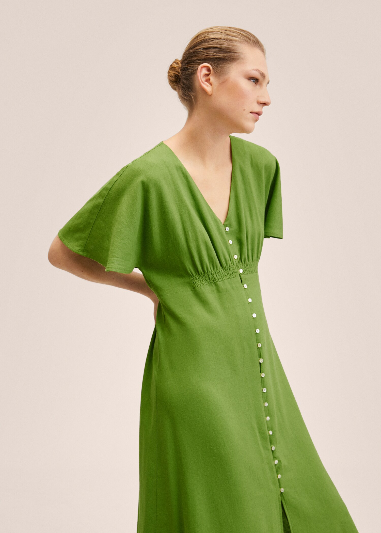 Vestido lino botones - Plano medio