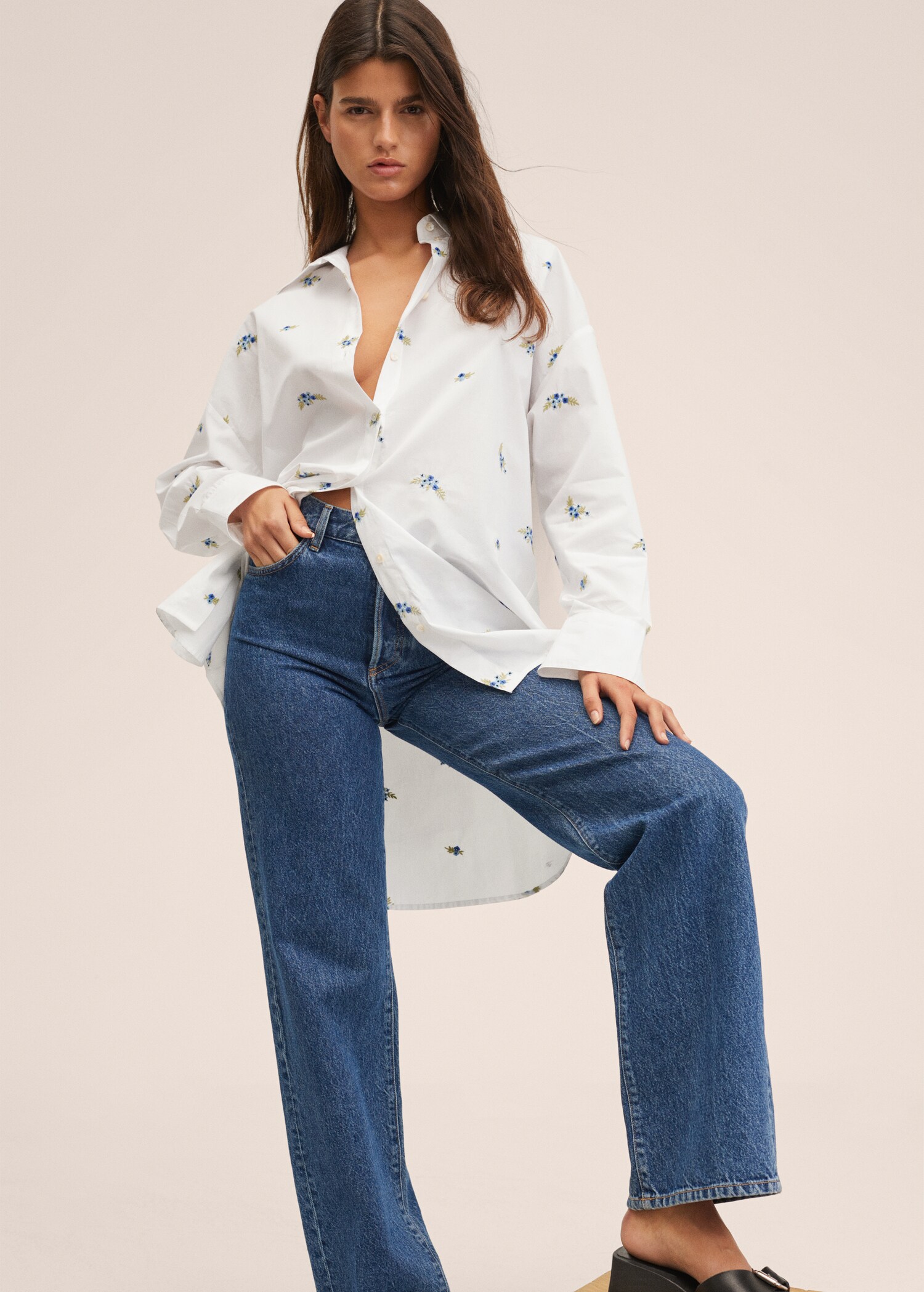 Oversized embroidered shirt - Details of the article 1