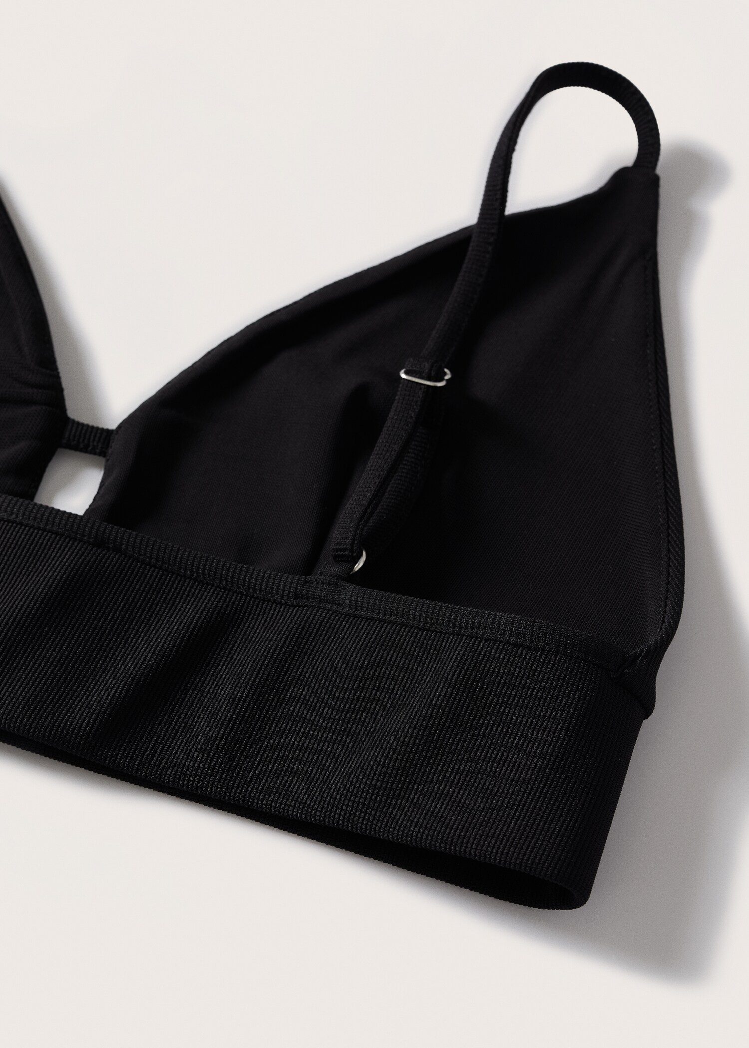 Crop cut-out top - Details of the article 8