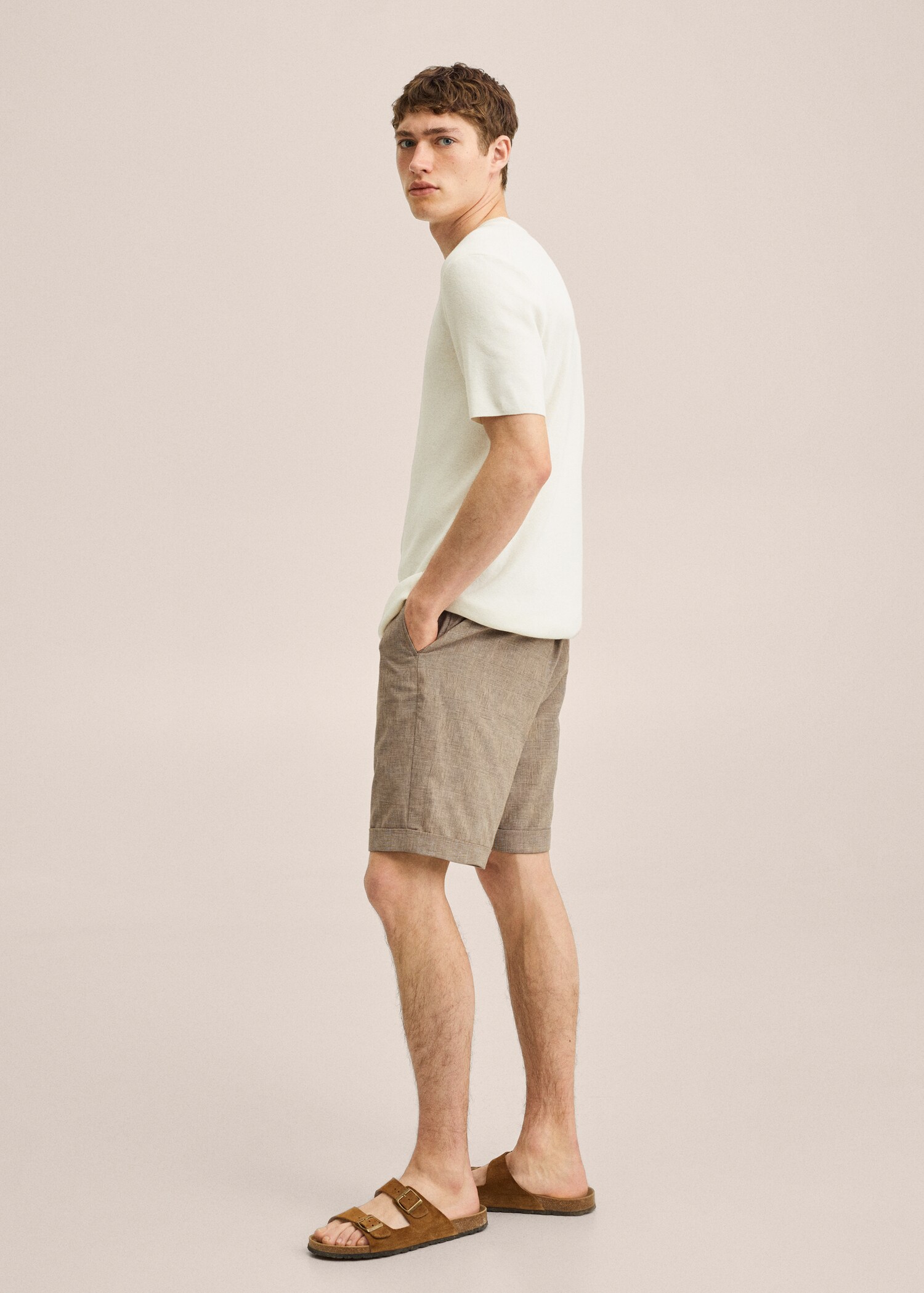 Checked linen Bermuda shorts - Details of the article 2