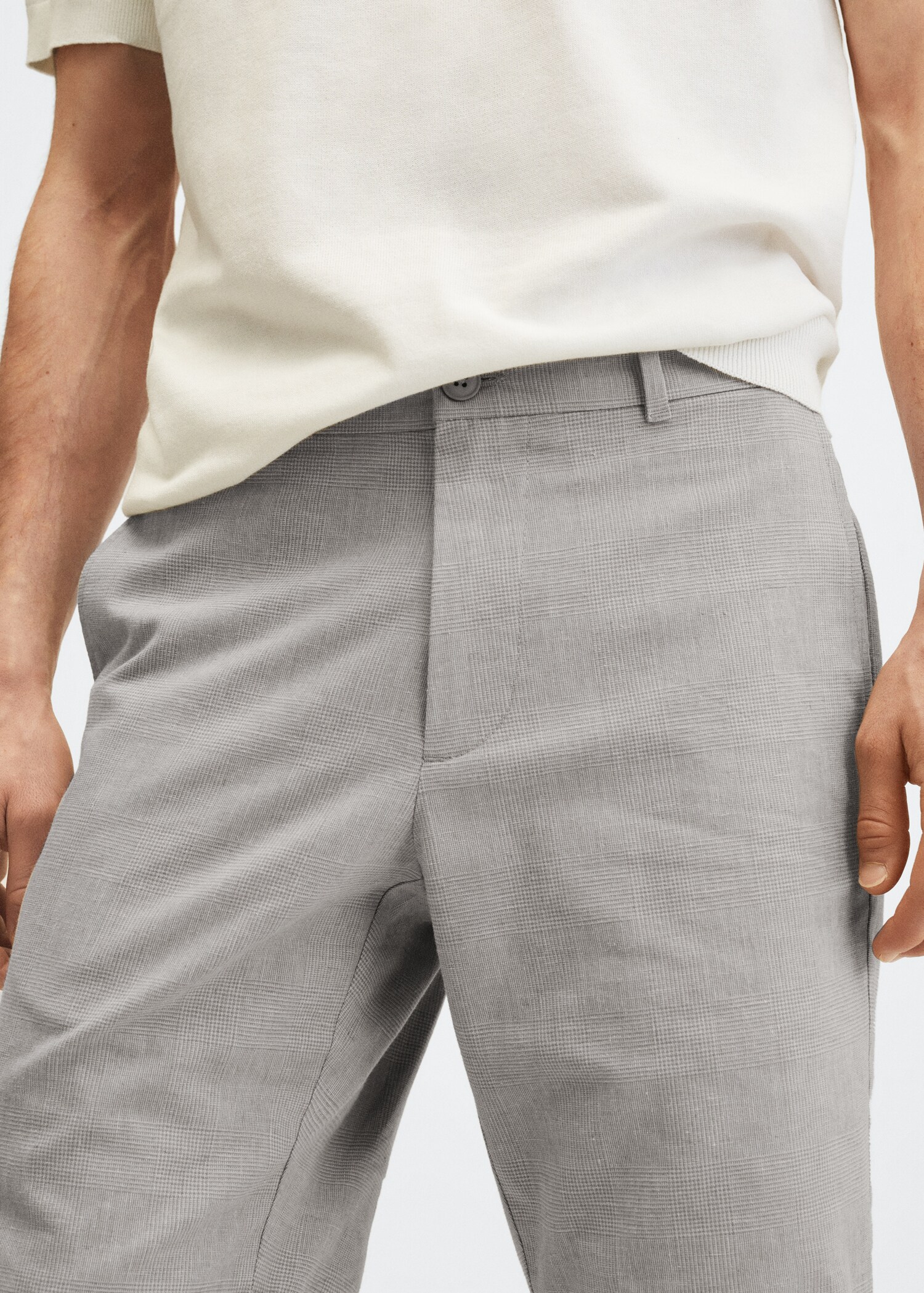 Checked linen Bermuda shorts - Details of the article 1