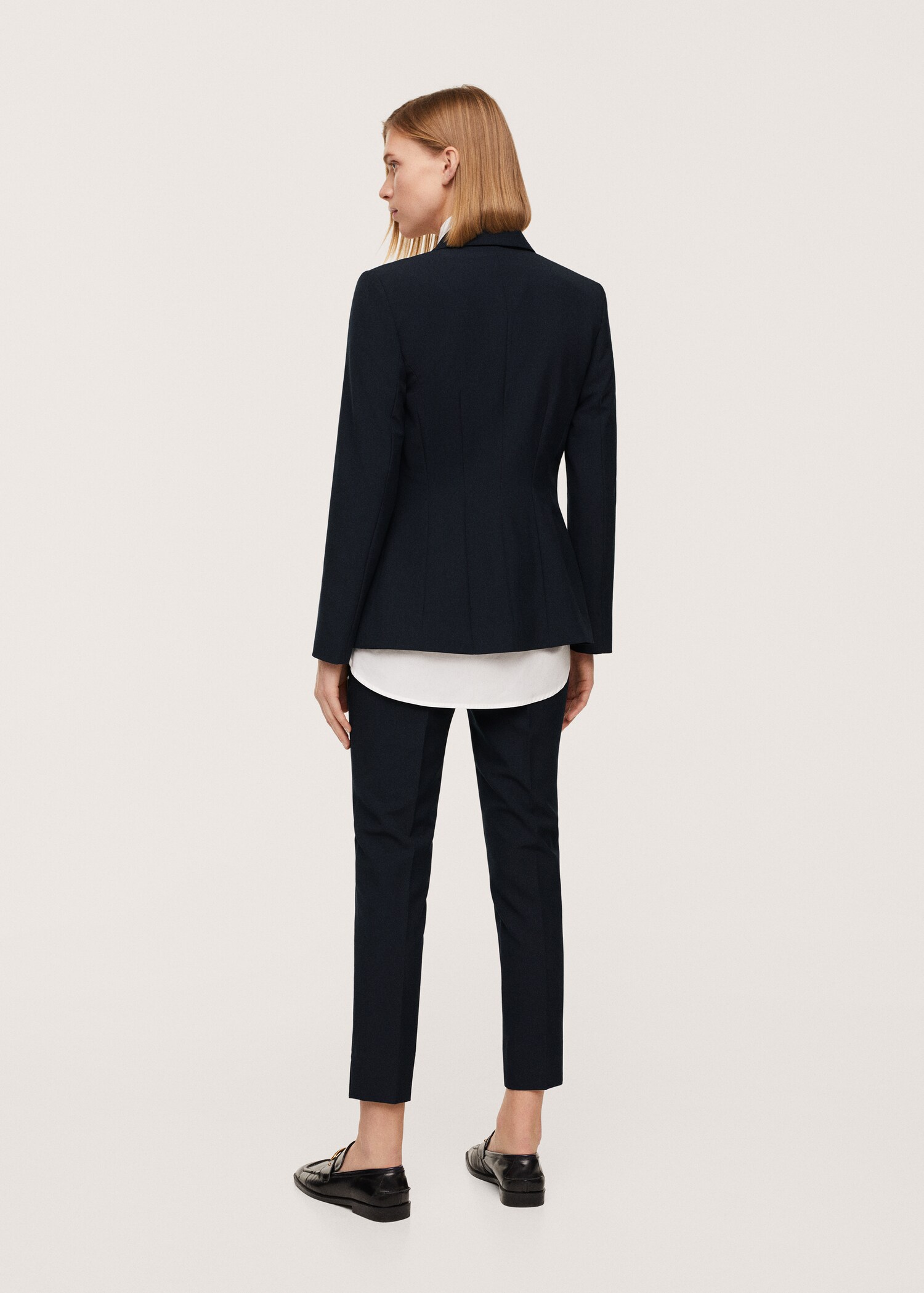 Americana traje entallada - Reverso del artículo