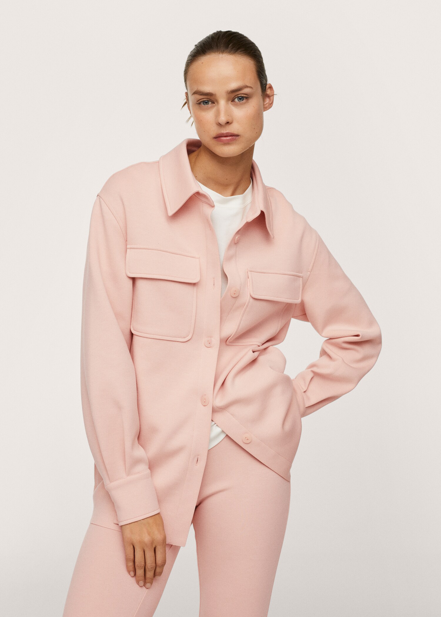 Oversized Overshirt mit Taschen - Mittlere Ansicht