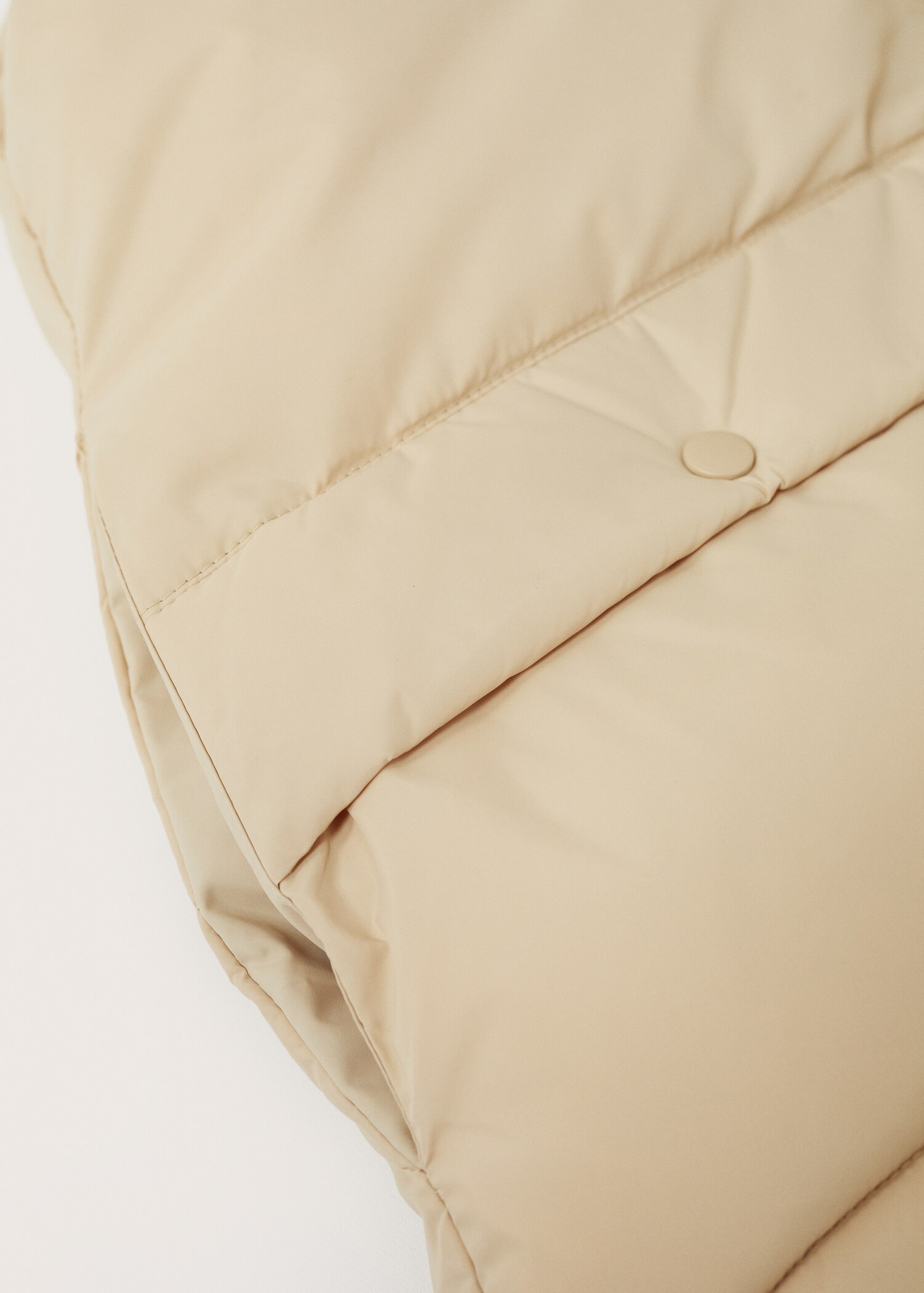Quilted gilet - Details of the article 8