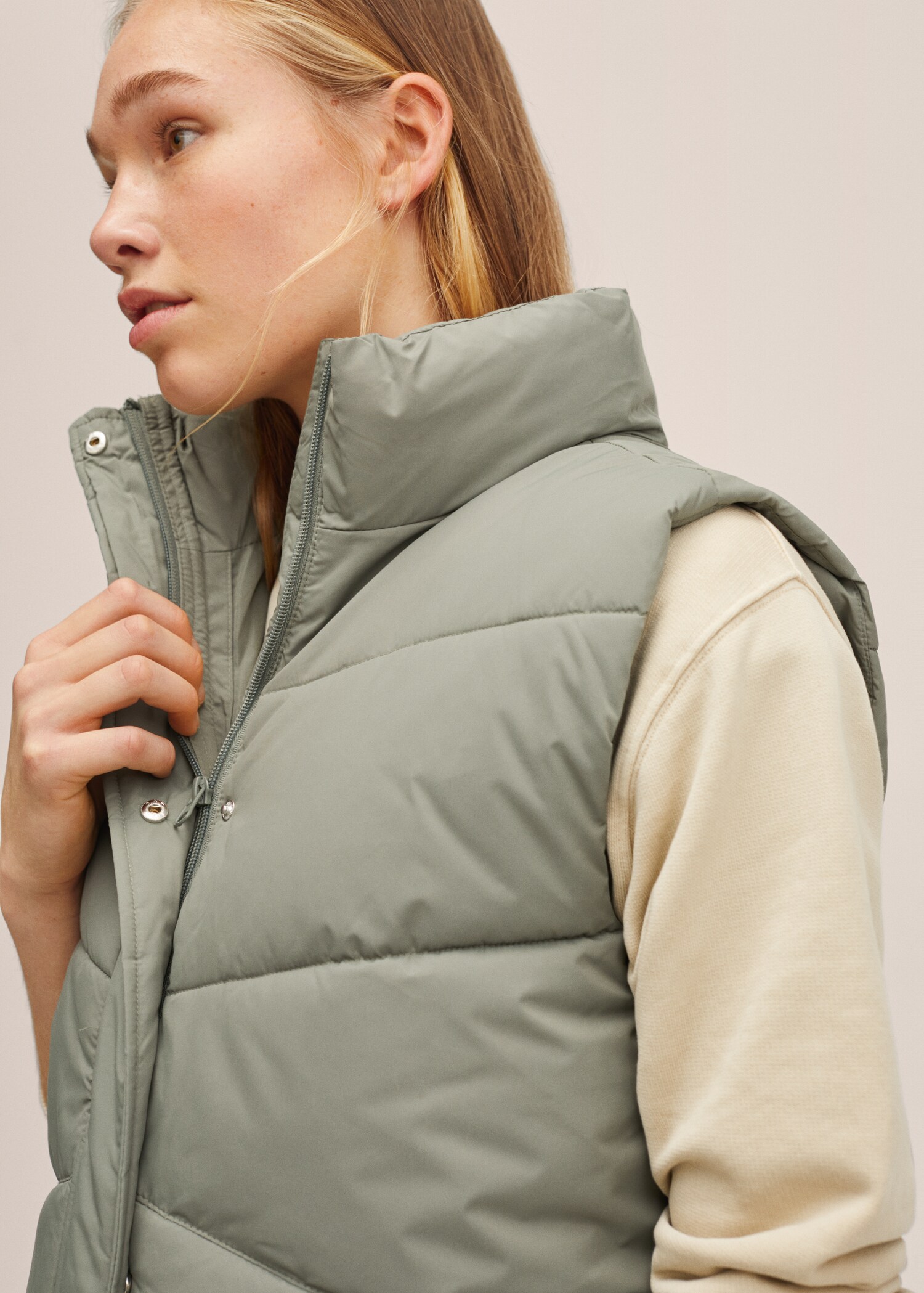Quilted gilet - Details of the article 1