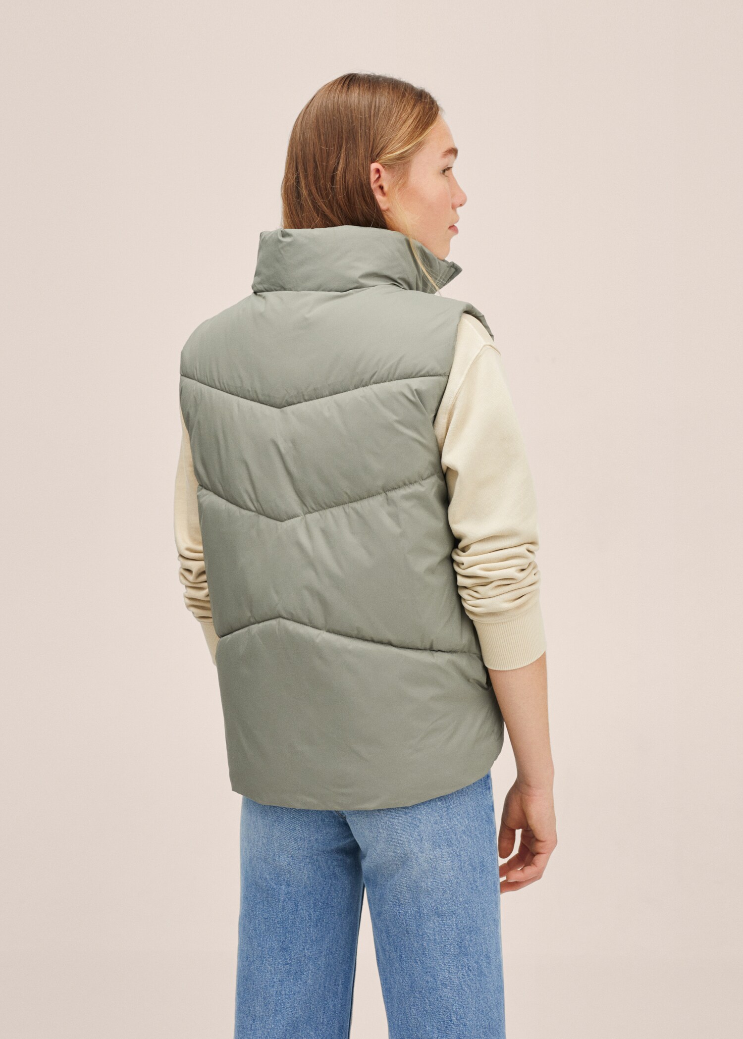 Quilted gilet - Reverse of the article