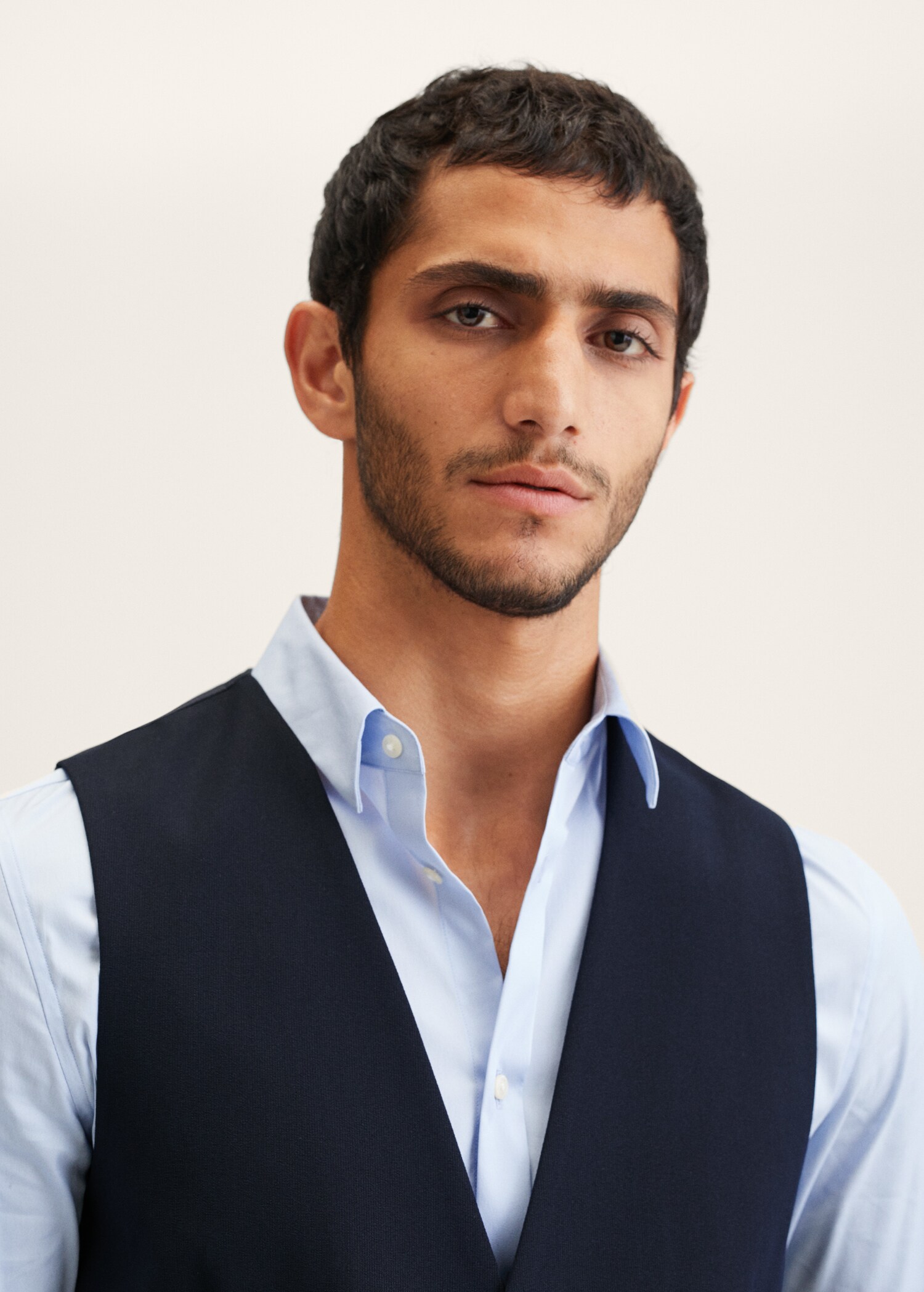 Super slim-fit suit waistcoat - Details of the article 1