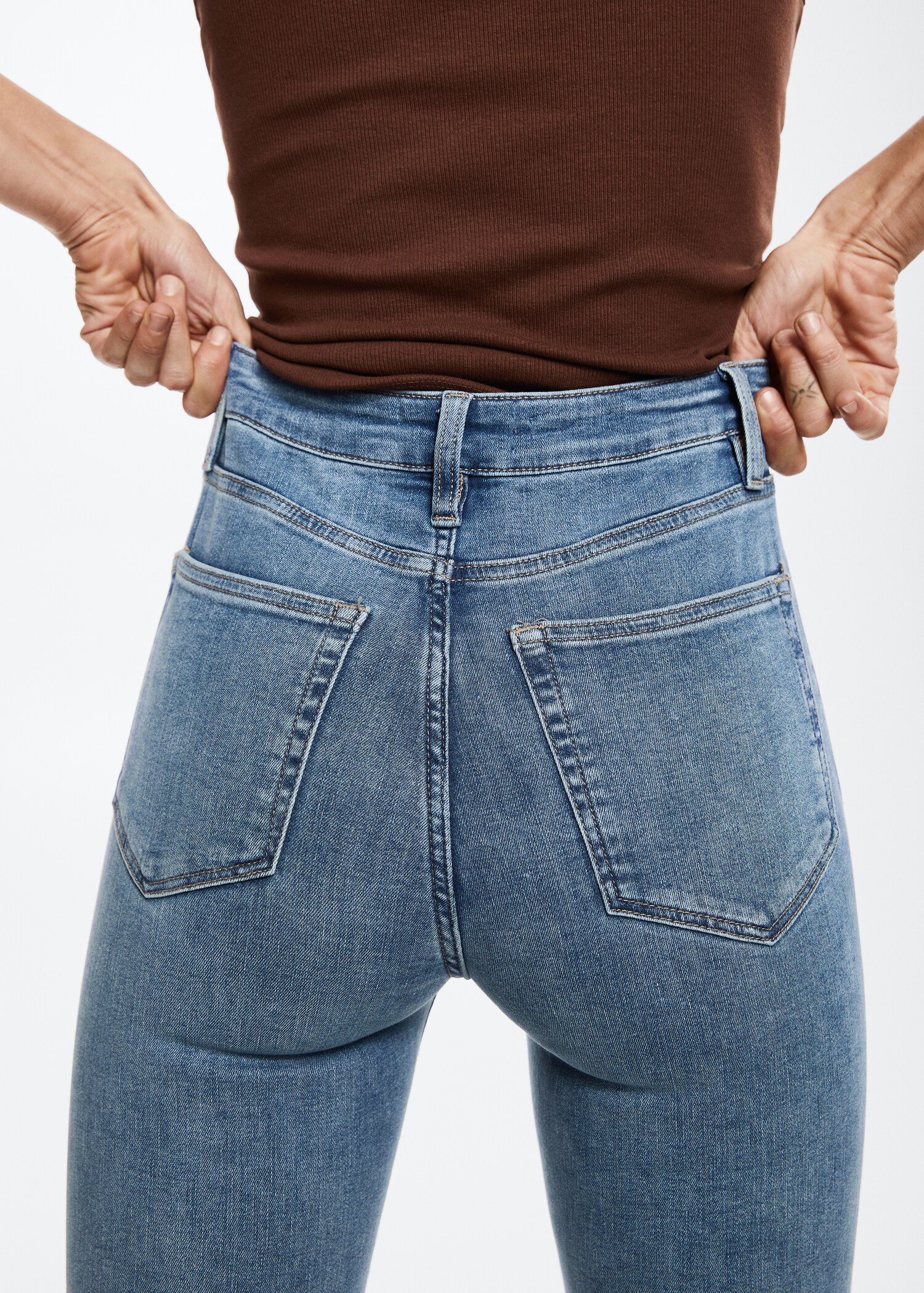 Jeans skinny tiro alto  - Detalle del artículo 6