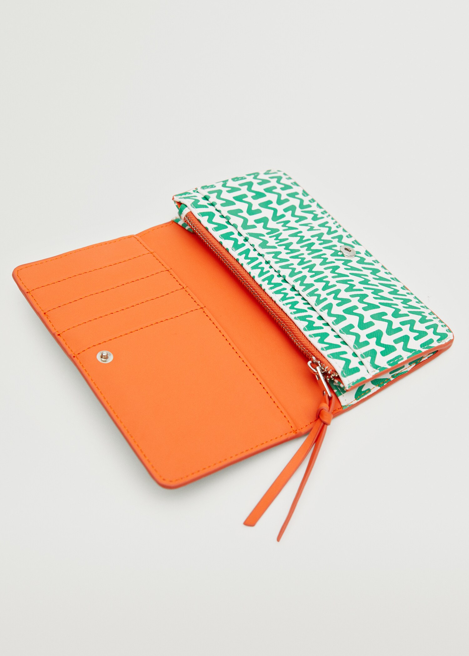 Billetera estampada - Plano medio