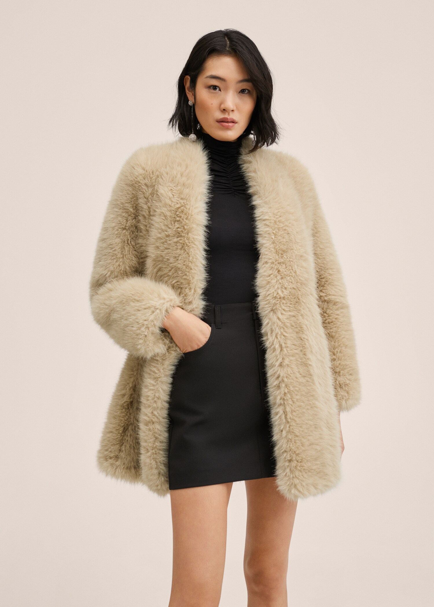 Fur-effect coat - Medium plane