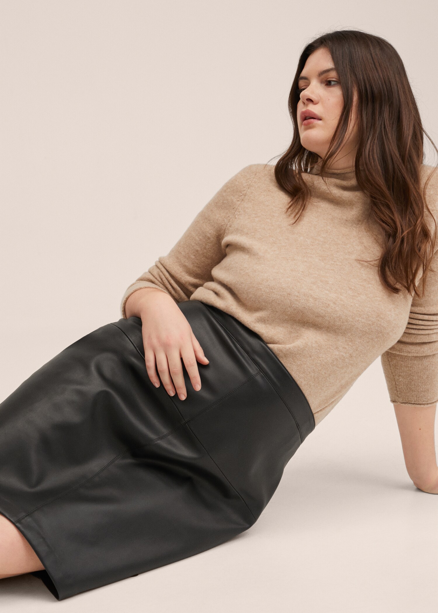 Leather-effect cut-out skirt - Details of the article 5