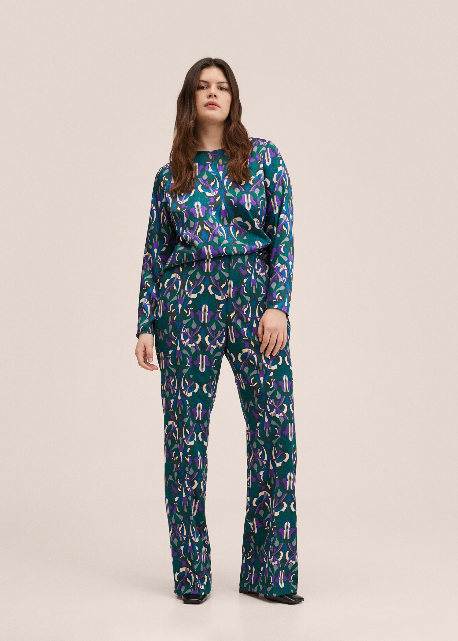 Flared trousers - Details of the article 3