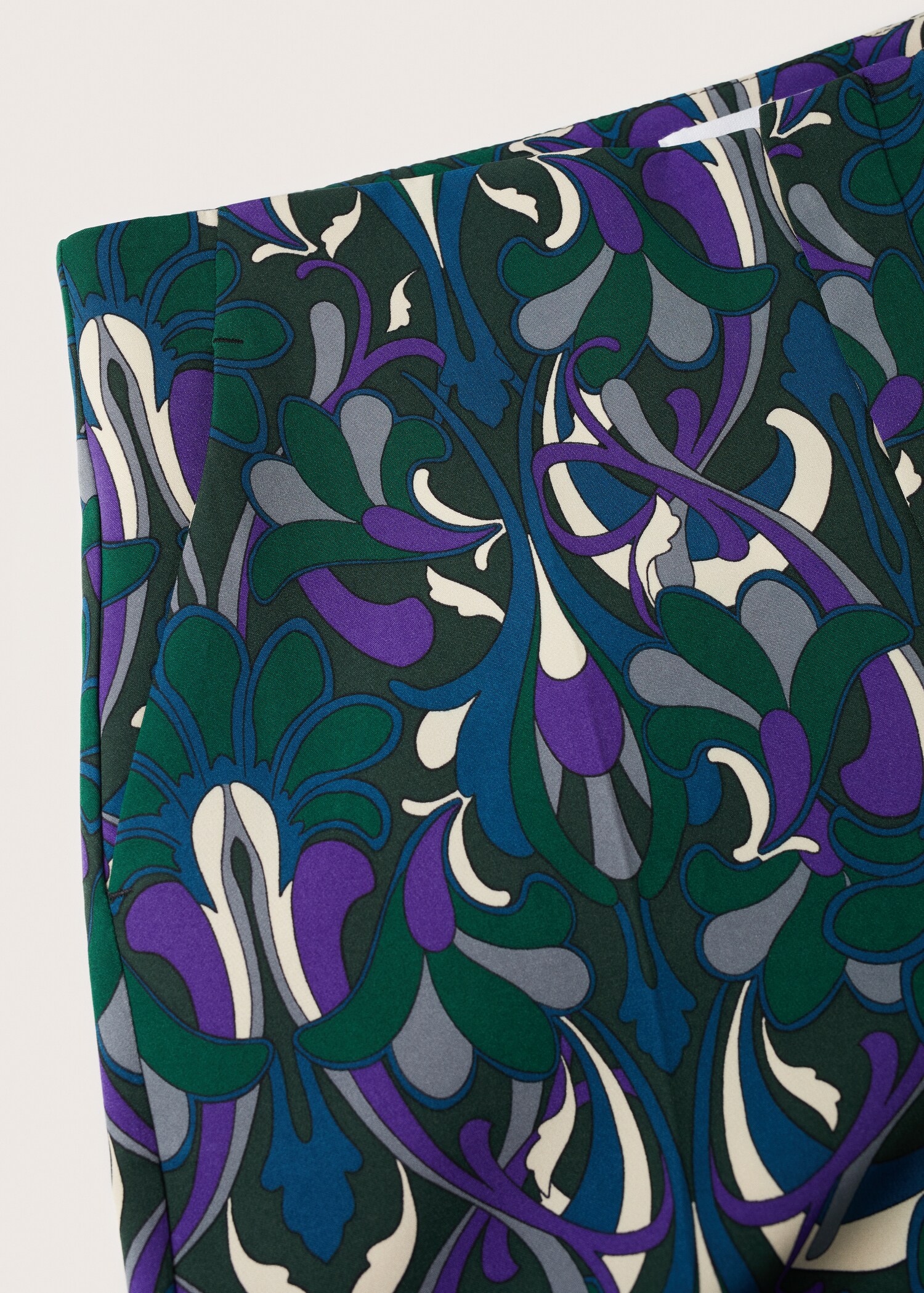 Flared trousers - Details of the article 8