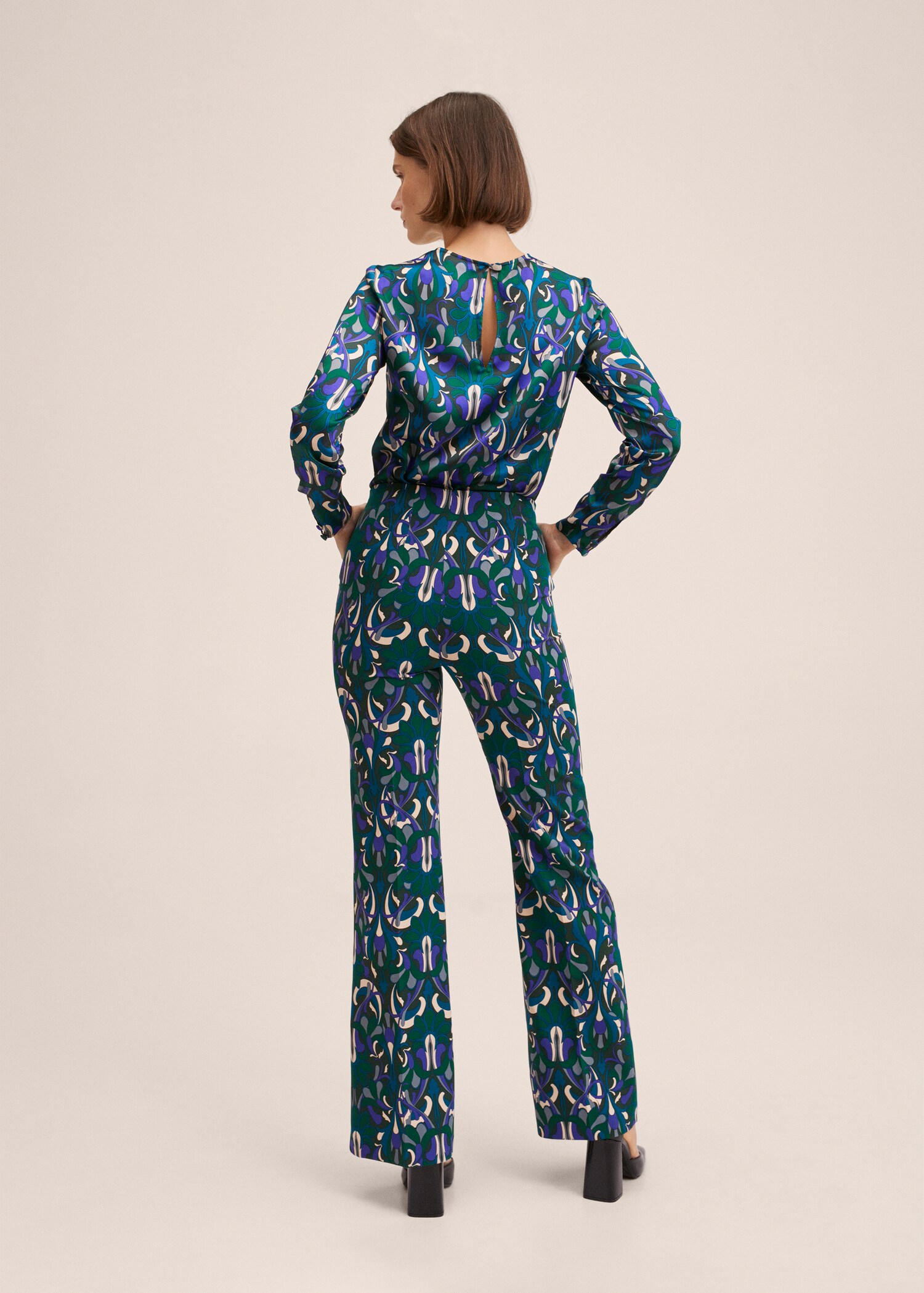 Flared trousers - Reverse of the article