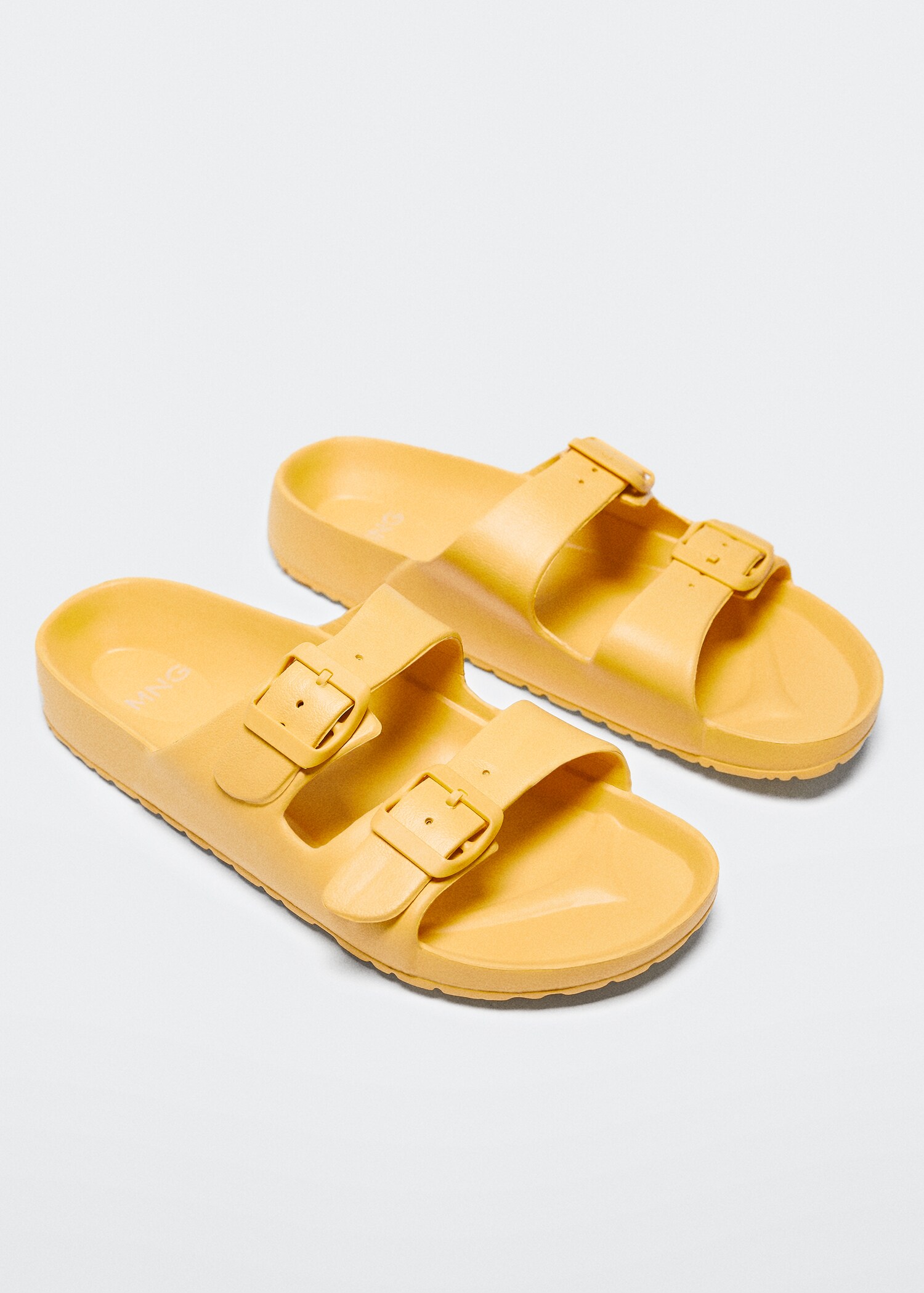 Rubber sandal with buckle - Medium plane
