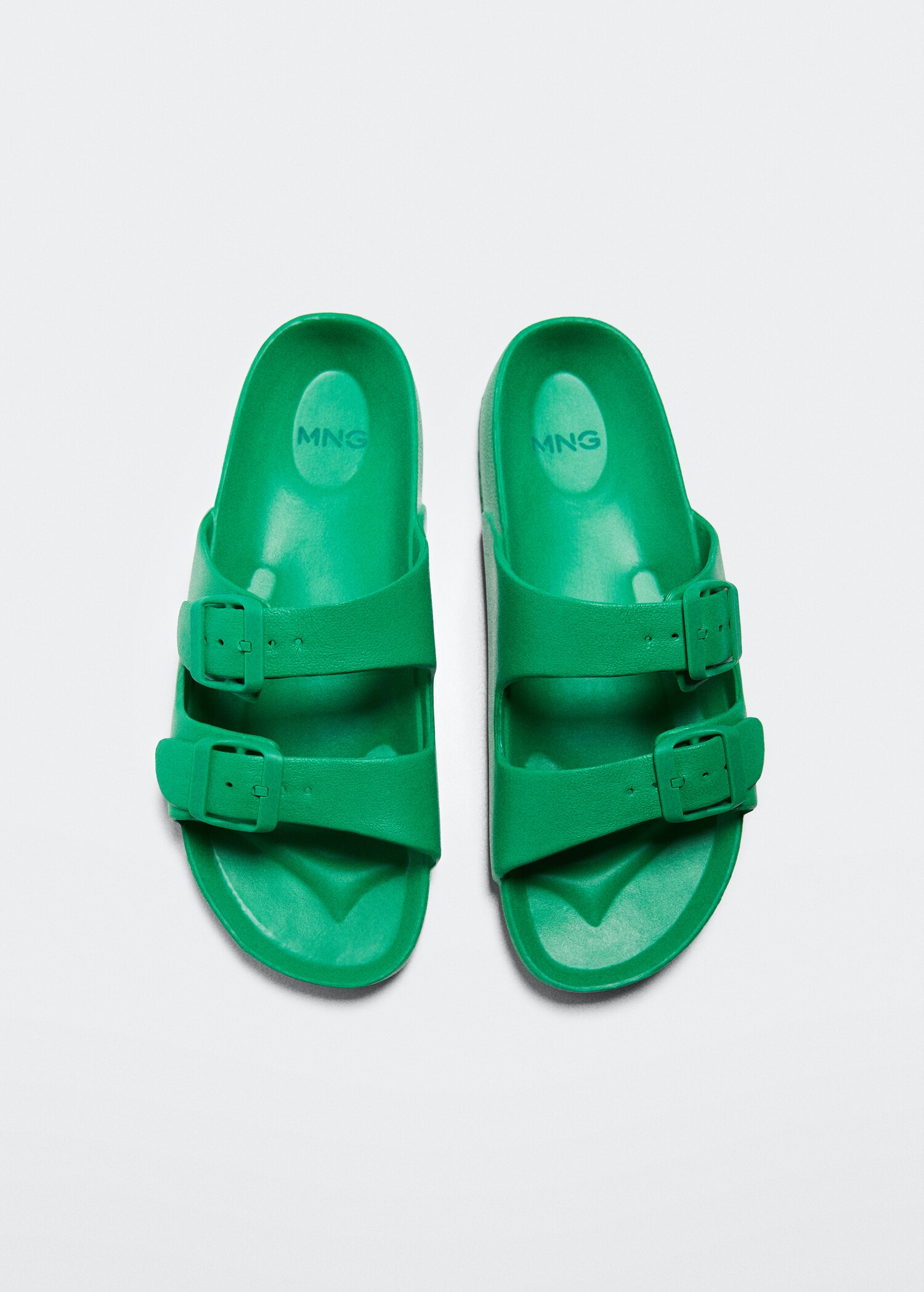 Rubber sandal with buckle - Details of the article 3