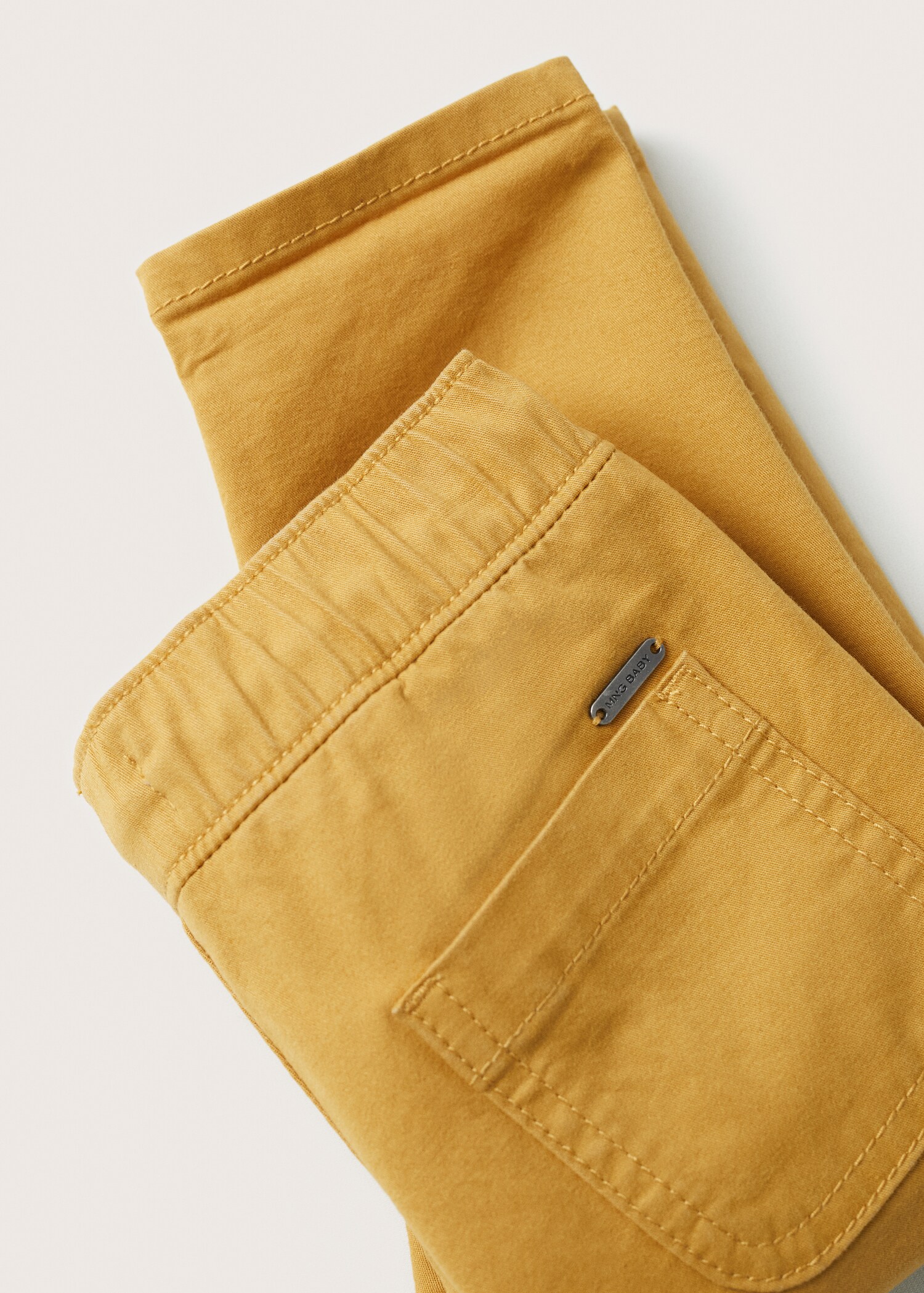 Straight-fit trousers with elastic waist - Details of the article 9