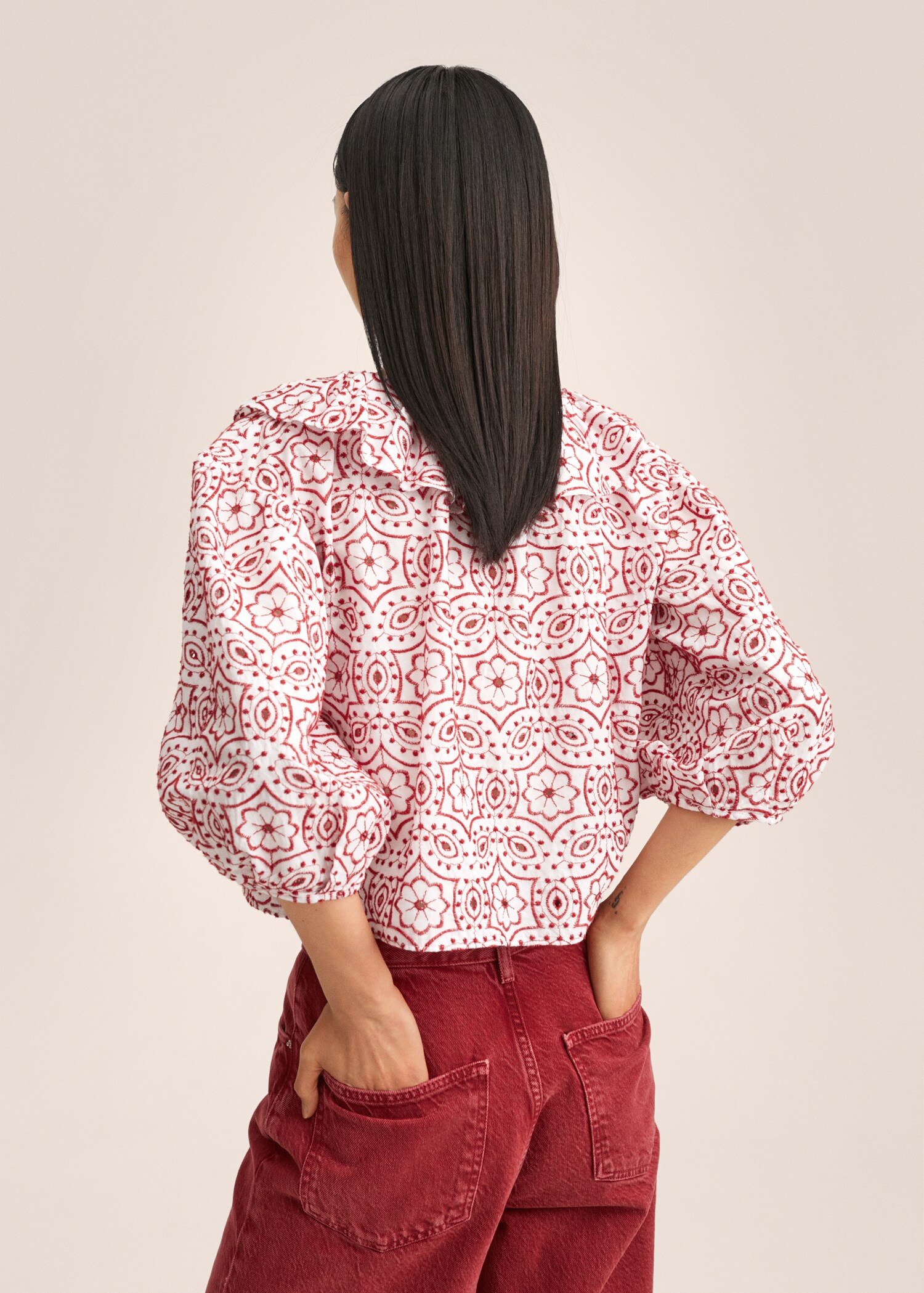 Cotton embroidered blouse - Reverse of the article