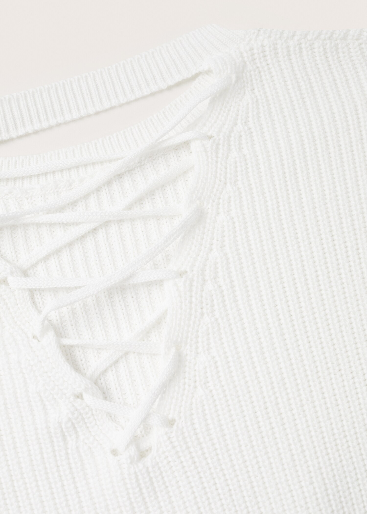 Pullover mit rückwärtigem Crossover-Detail - Detail des Artikels 8