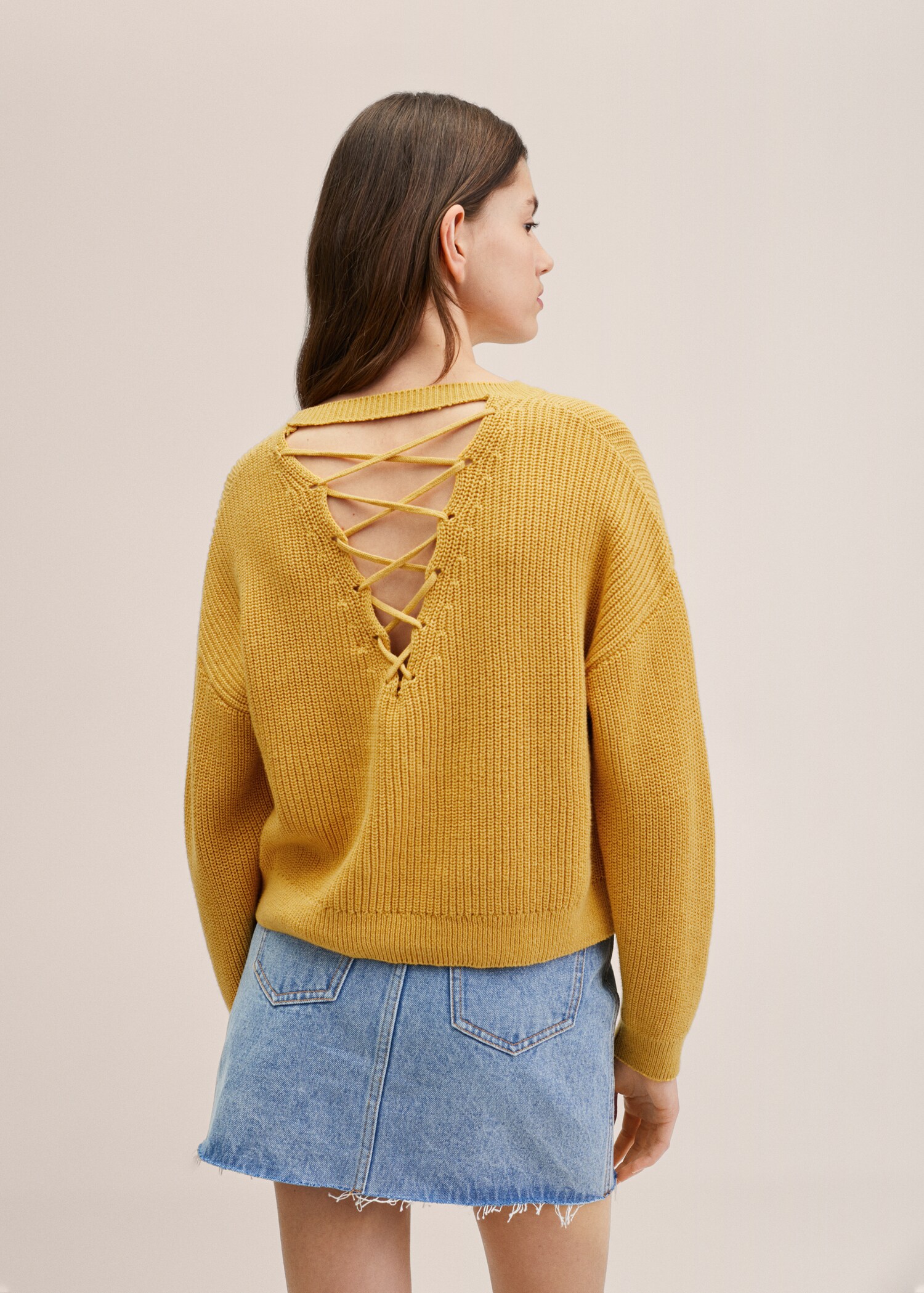 Pullover mit rückwärtigem Crossover-Detail - Rückseite des Artikels