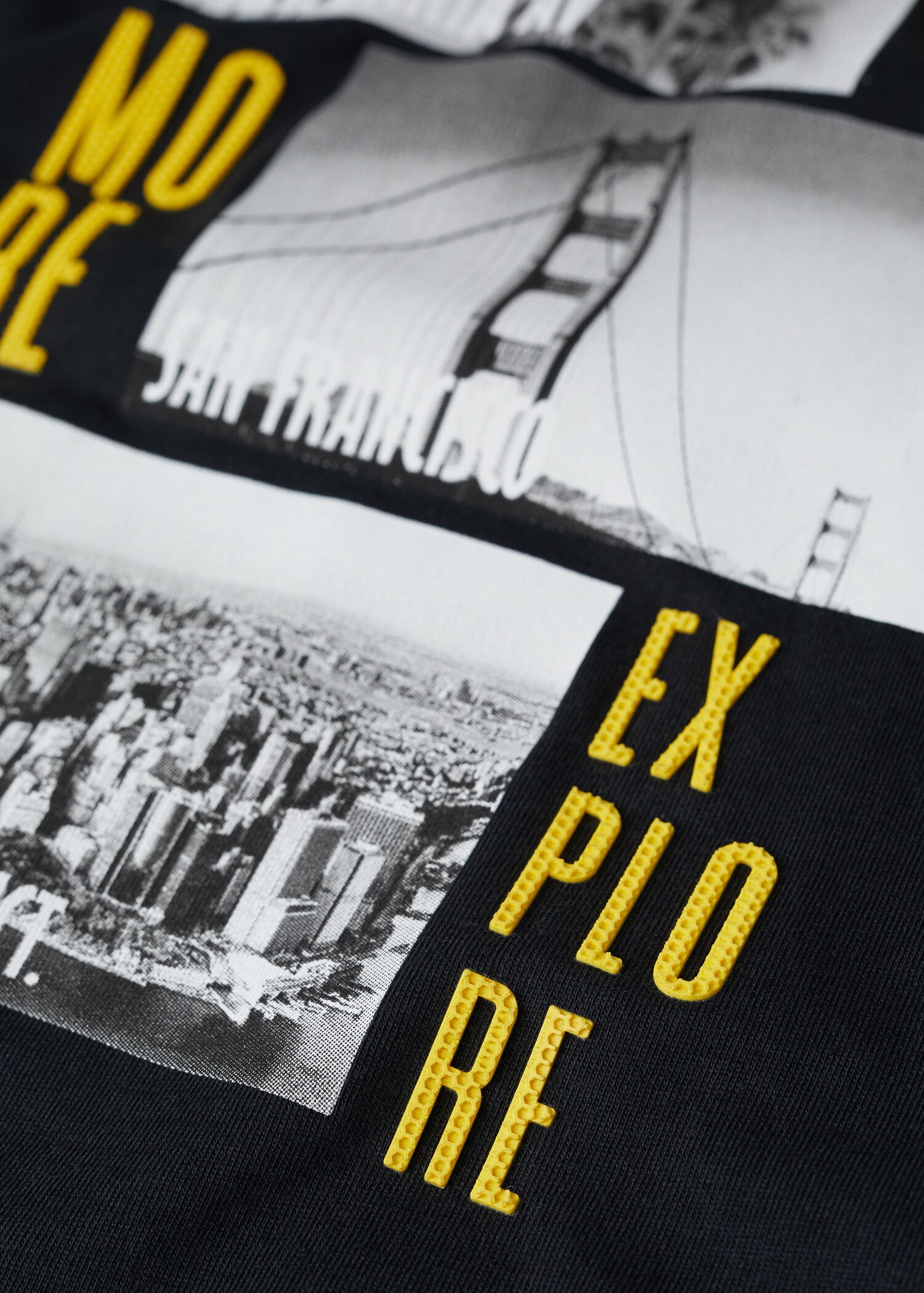 Printed long sleeve t-shirt - Details of the article 8