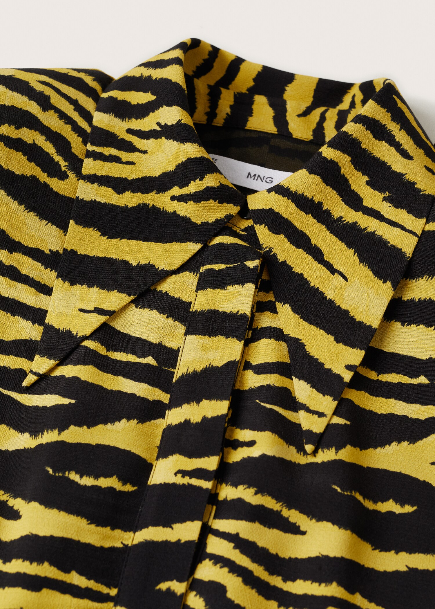 Animal print shirt dress - Details of the article 8