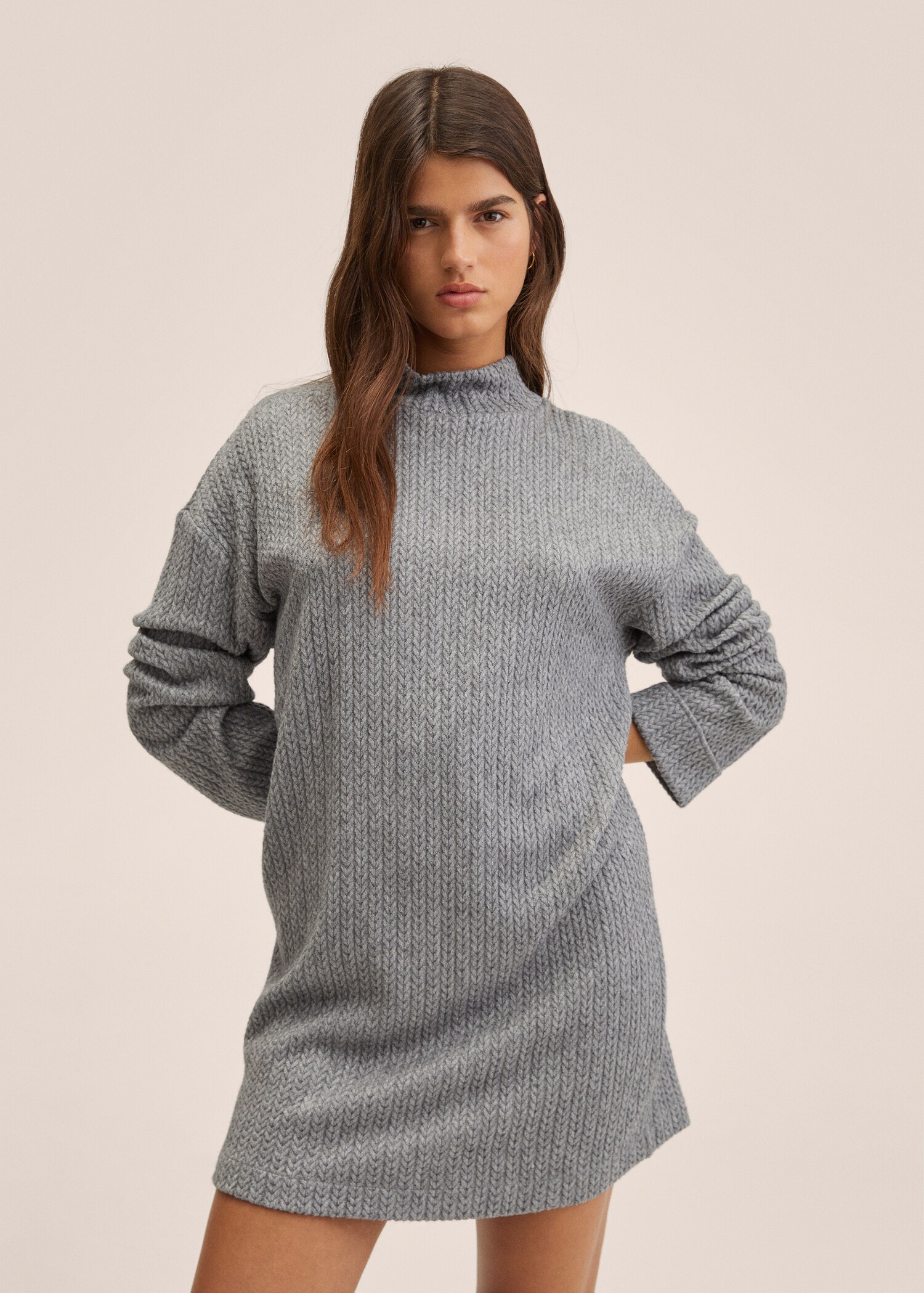 Úpletové šaty oversize - Náhled ve středové rovině