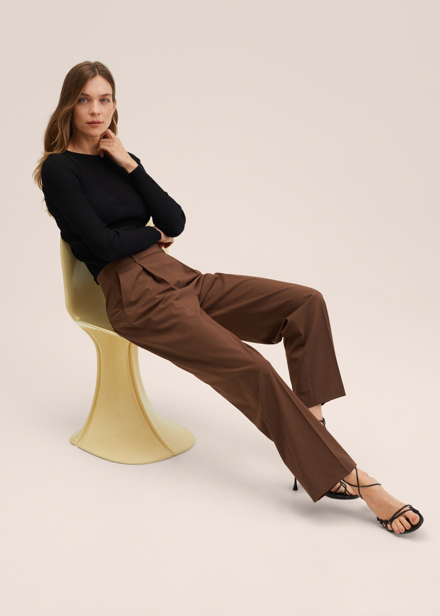 High-waist straight trousers - Details of the article 2