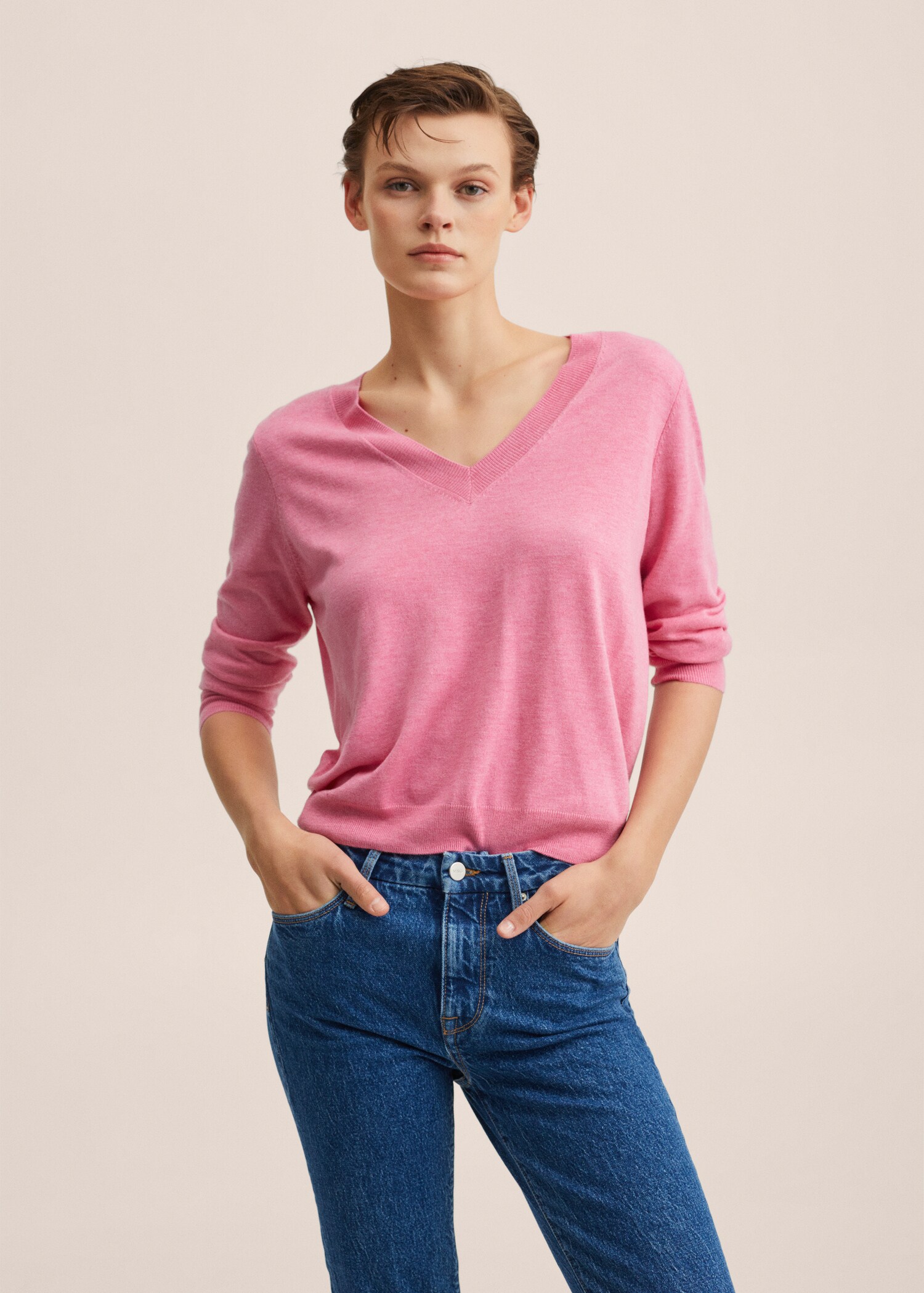V-neck knit sweater - Details of the article 2