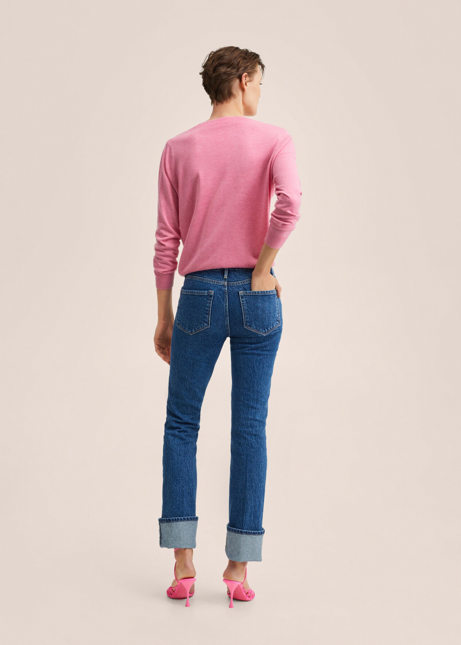 V-neck knit sweater - Reverse of the article