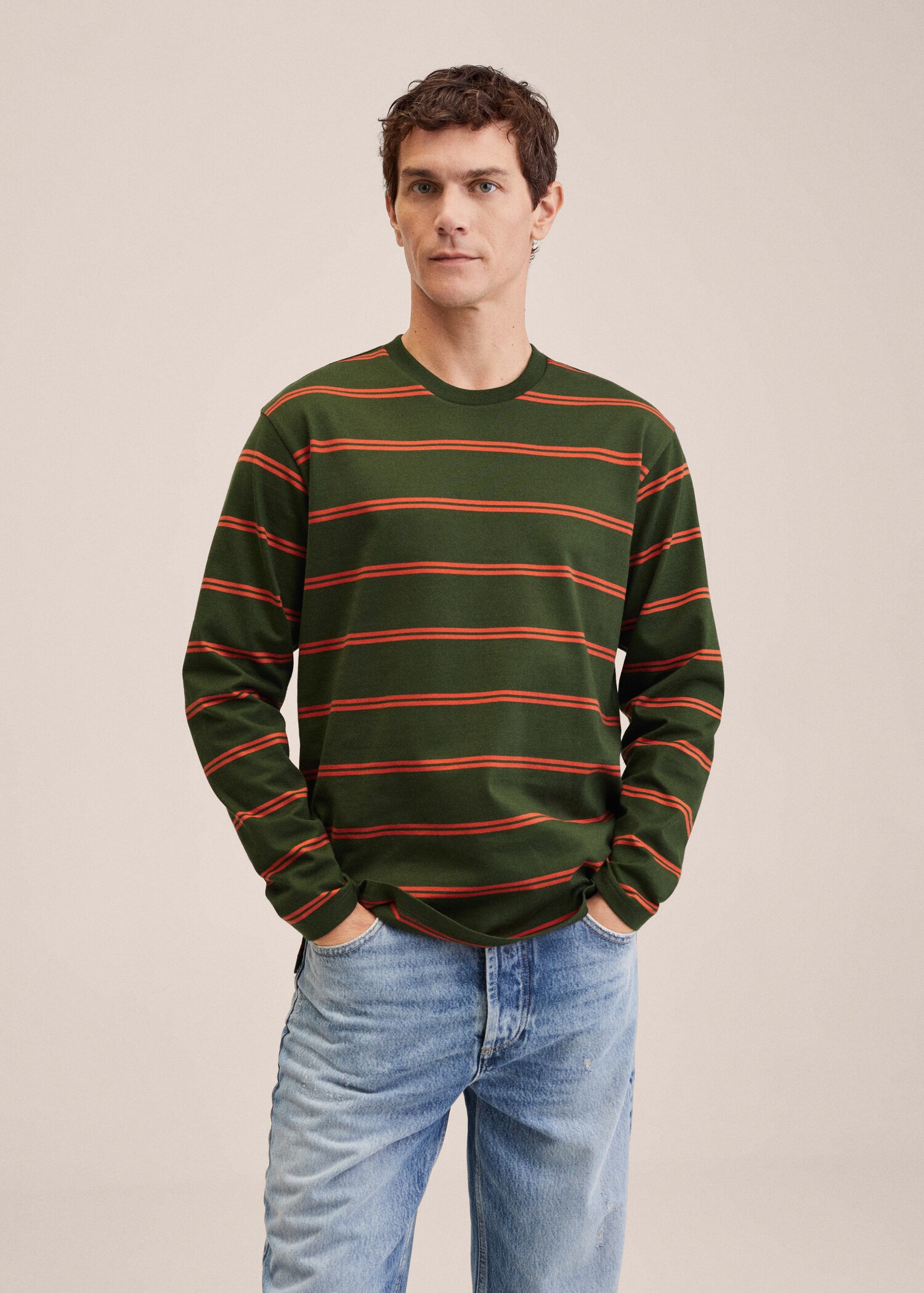 Camiseta manga larga rayas - Plano medio