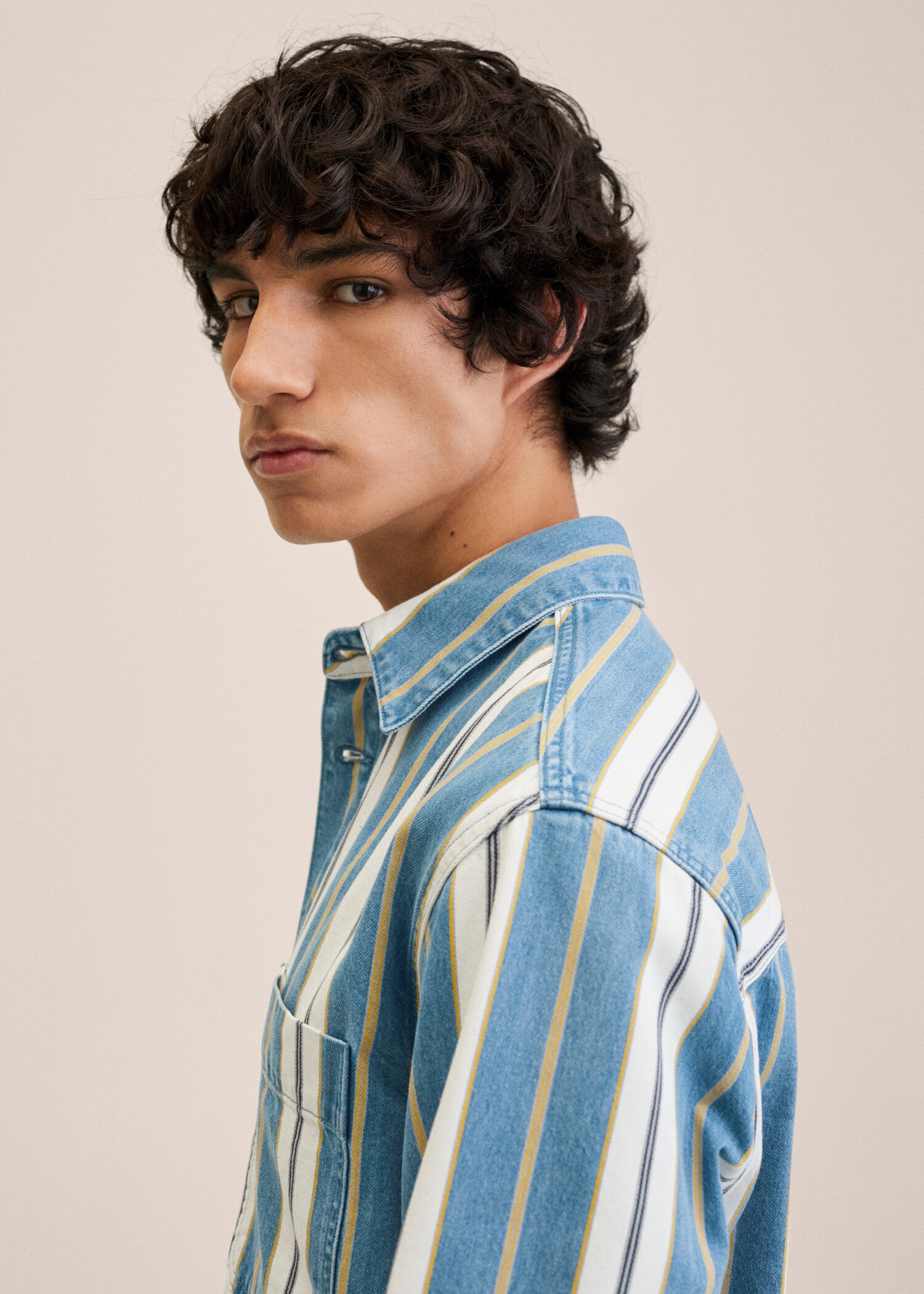 Striped denim shirt - Details of the article 3